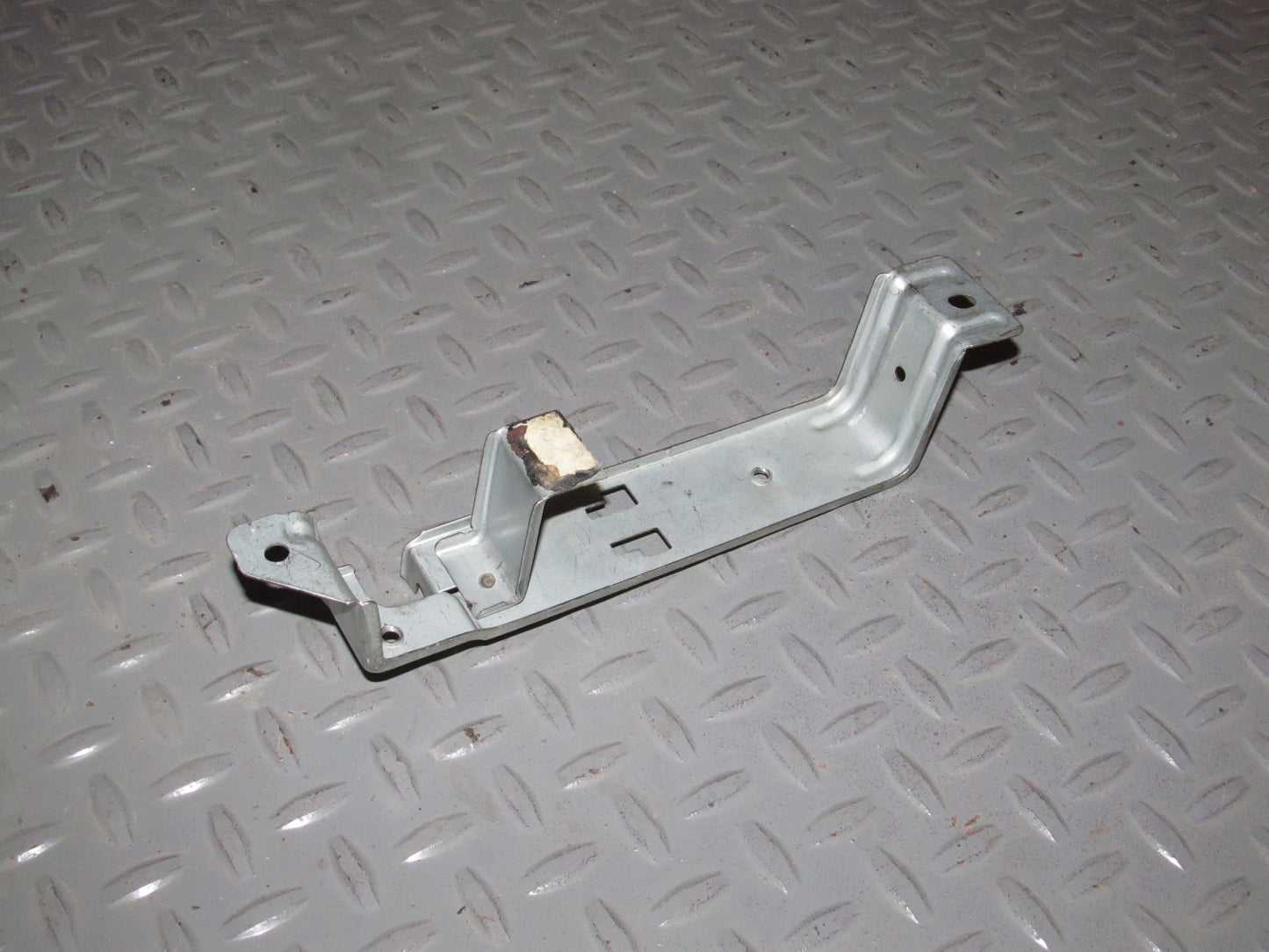 90 91 92 93 94 95 96 Nissan 300zx OEM Interior Door Handle Mounting Bracket - Right