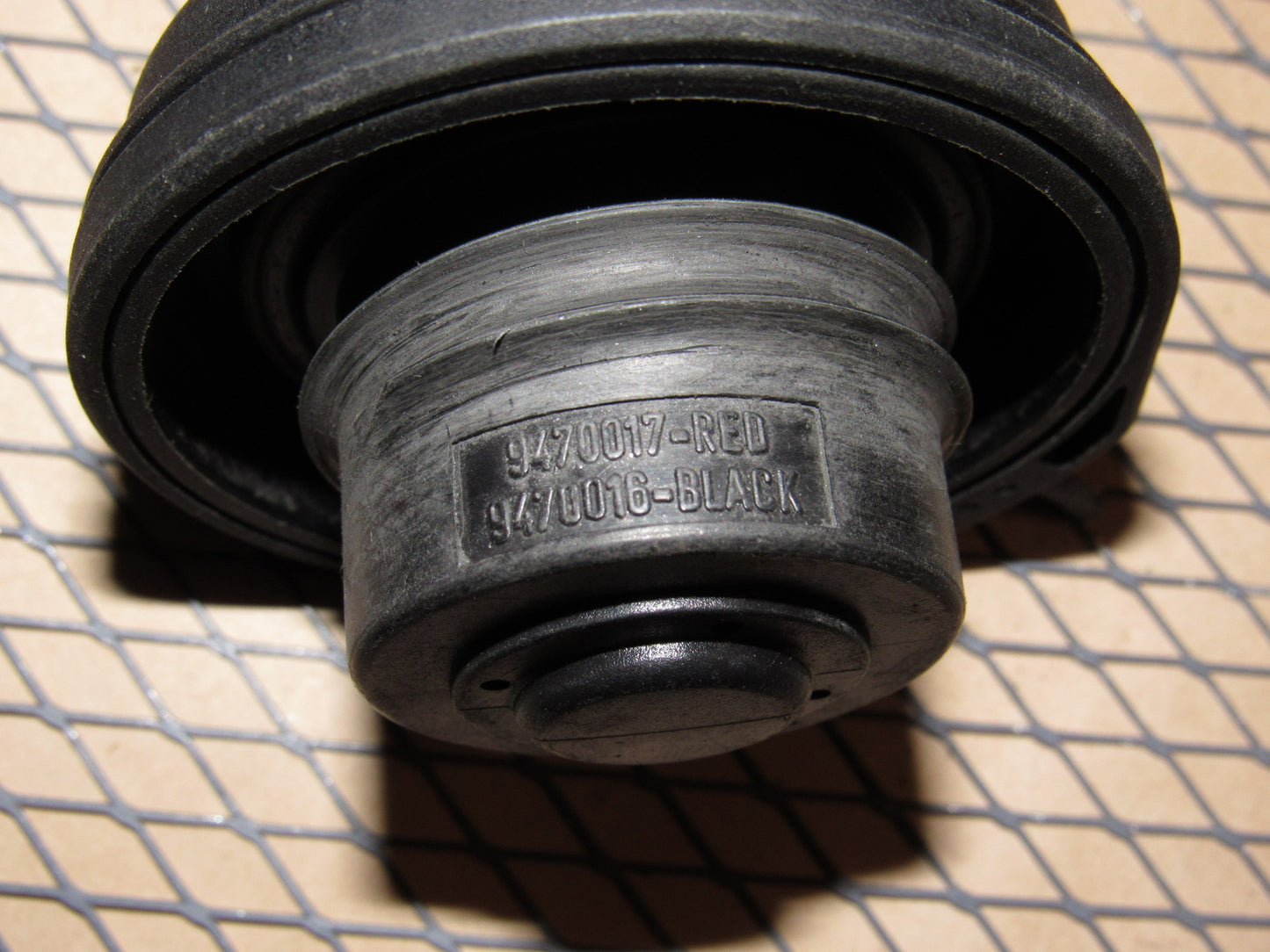 93 94 95 96 97 Volvo 850 OEM Gas Fuel Filler Cap