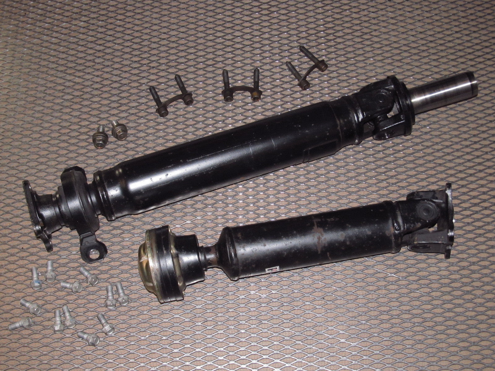 90-96 Nissan 300zx OEM Driveshaft - M/T - Twin Turbo – Autopartone
