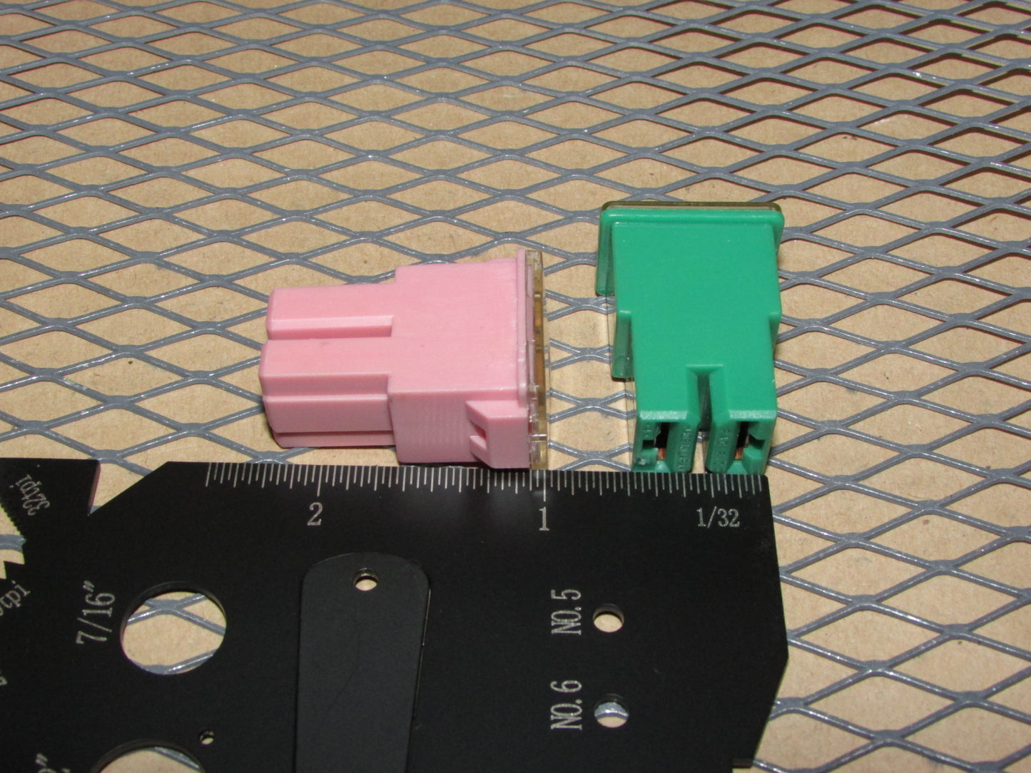 Mazda Pal Fuse 30A 40A