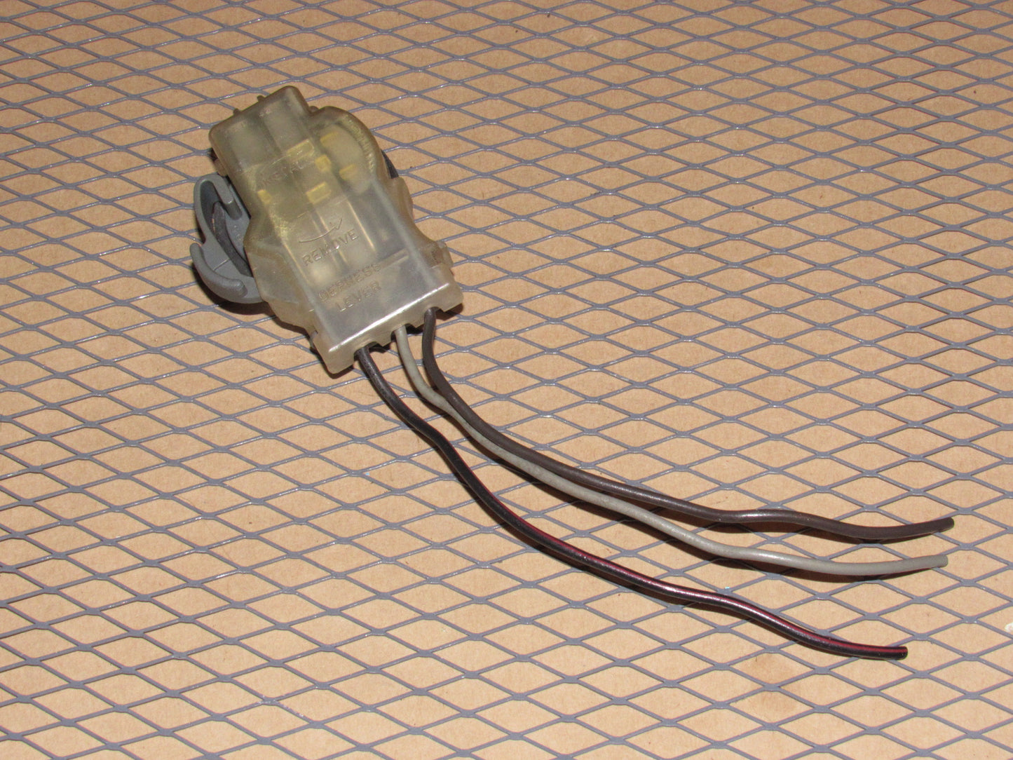 81 82 83 84 Volkswagen Rabbit OEM Tail Light 3 Wiring Bulb Socket