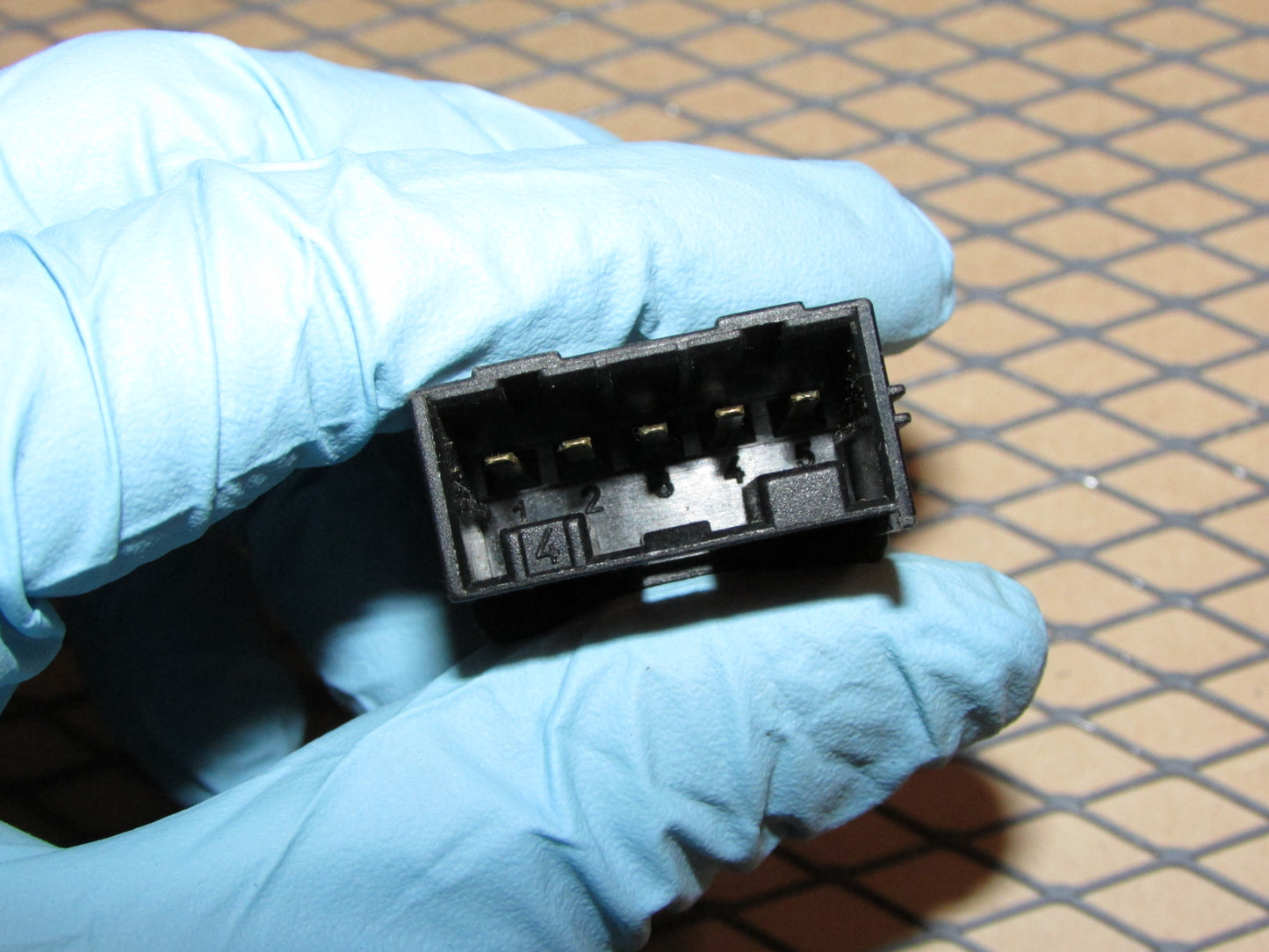 02 03 04 05 Land Rover Freelander OEM Rear Wiper & Washer Switch