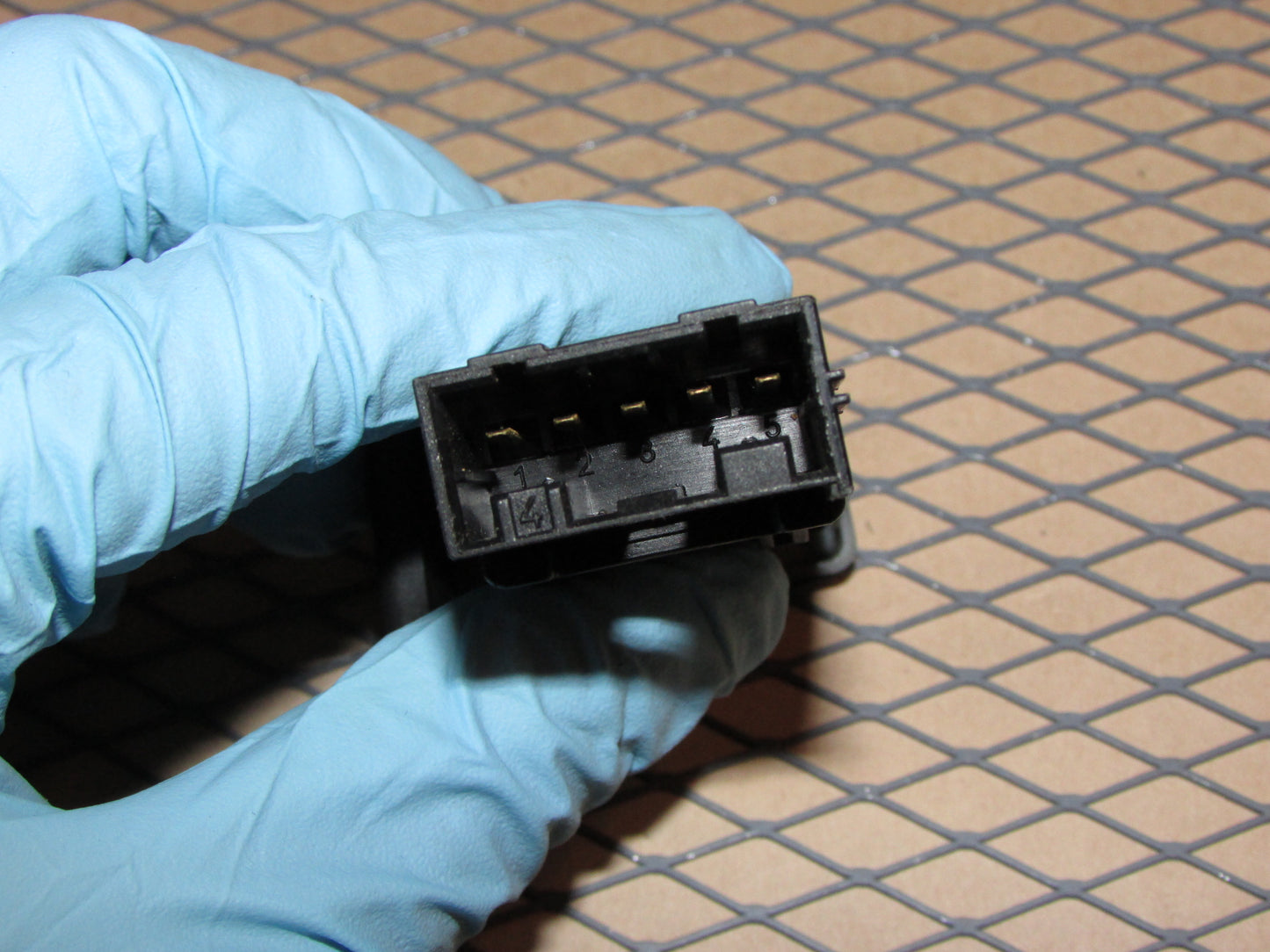 02 03 04 05 Land Rover Freelander OEM Rear Wiper & Washer Switch