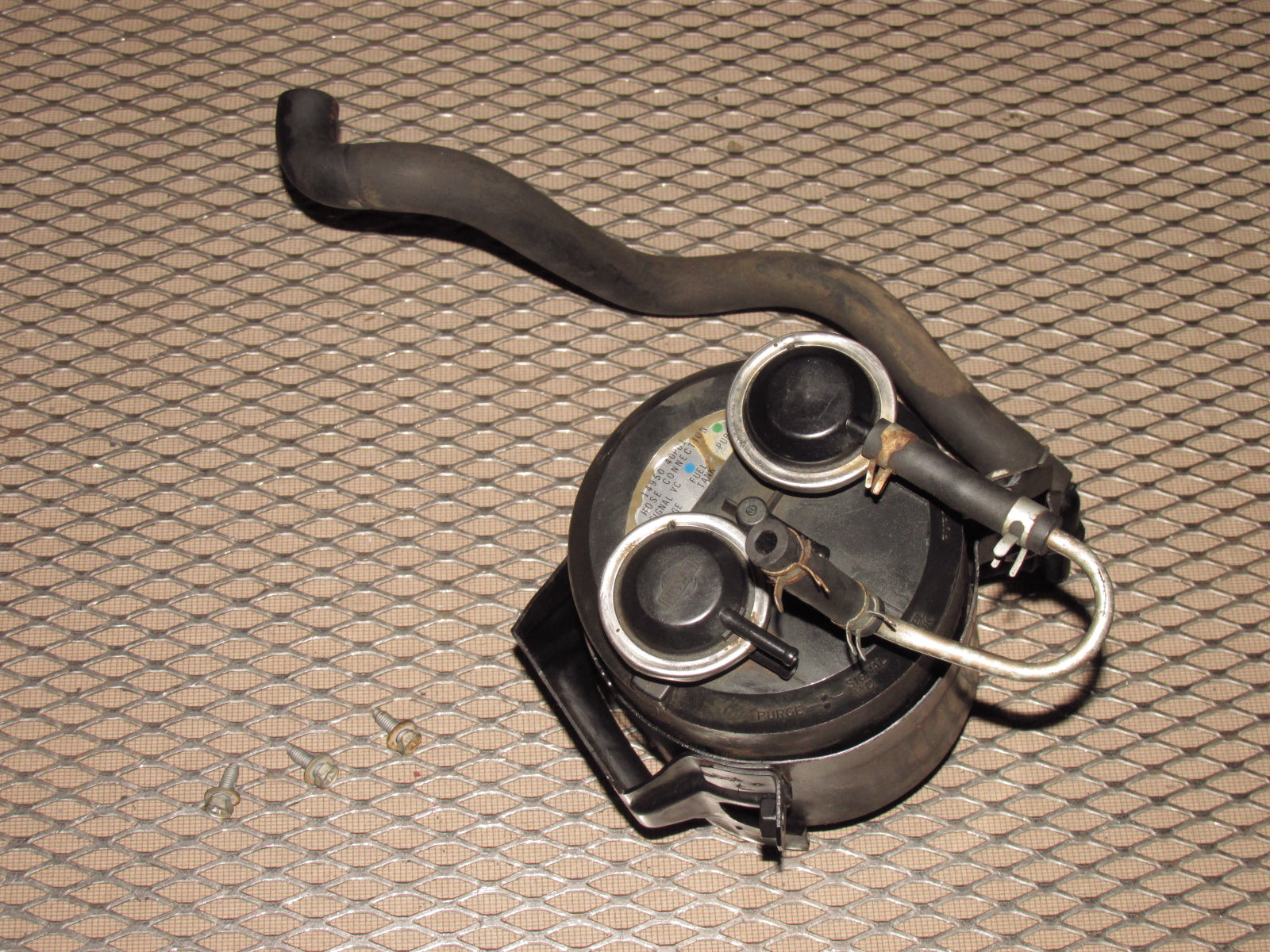 90 91 92 93 94 95 96 Nissan 300zx OEM Emission Charcoal Canister
