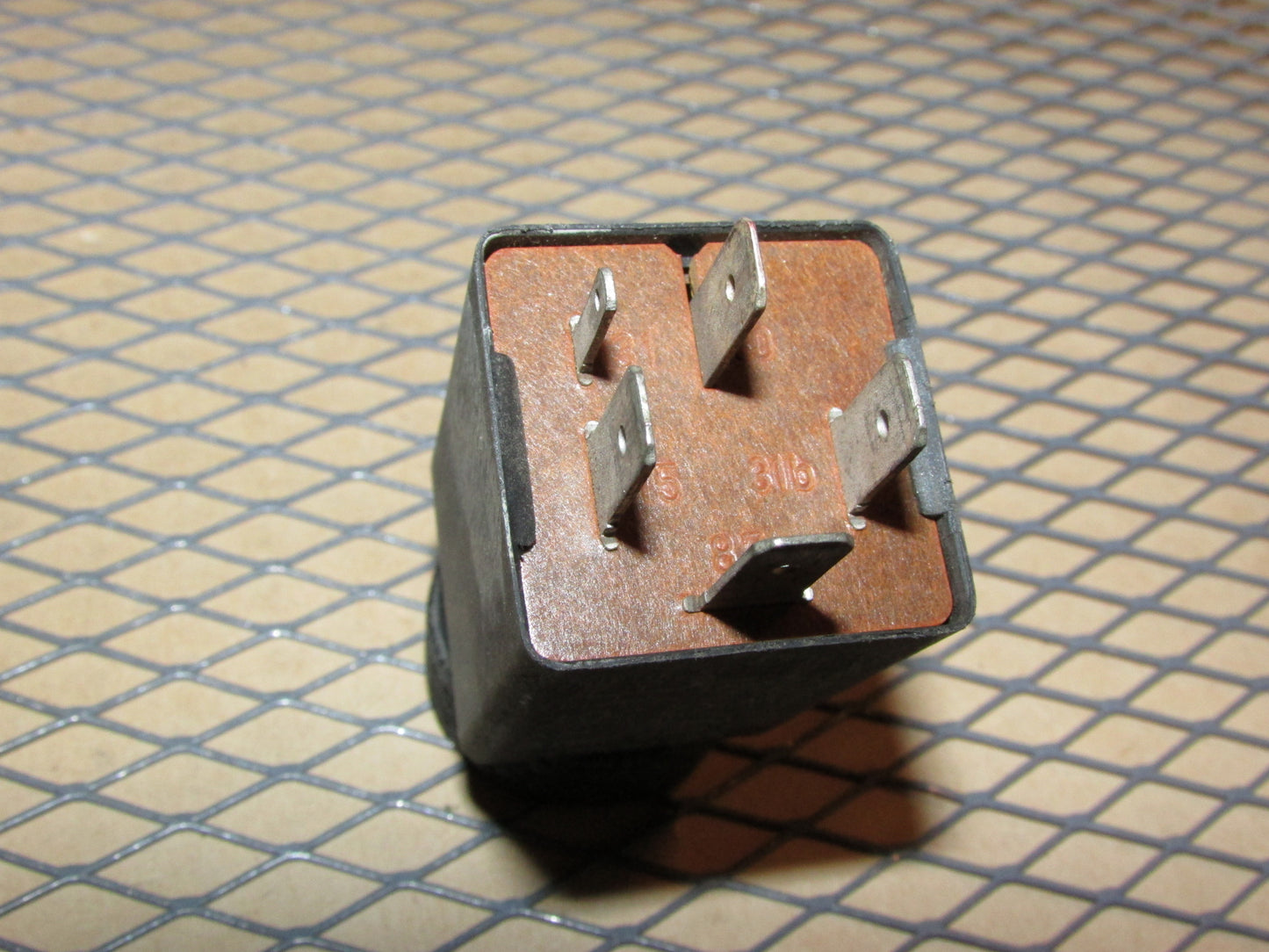 Audi & Volkswagen Relay 321 906 059 C