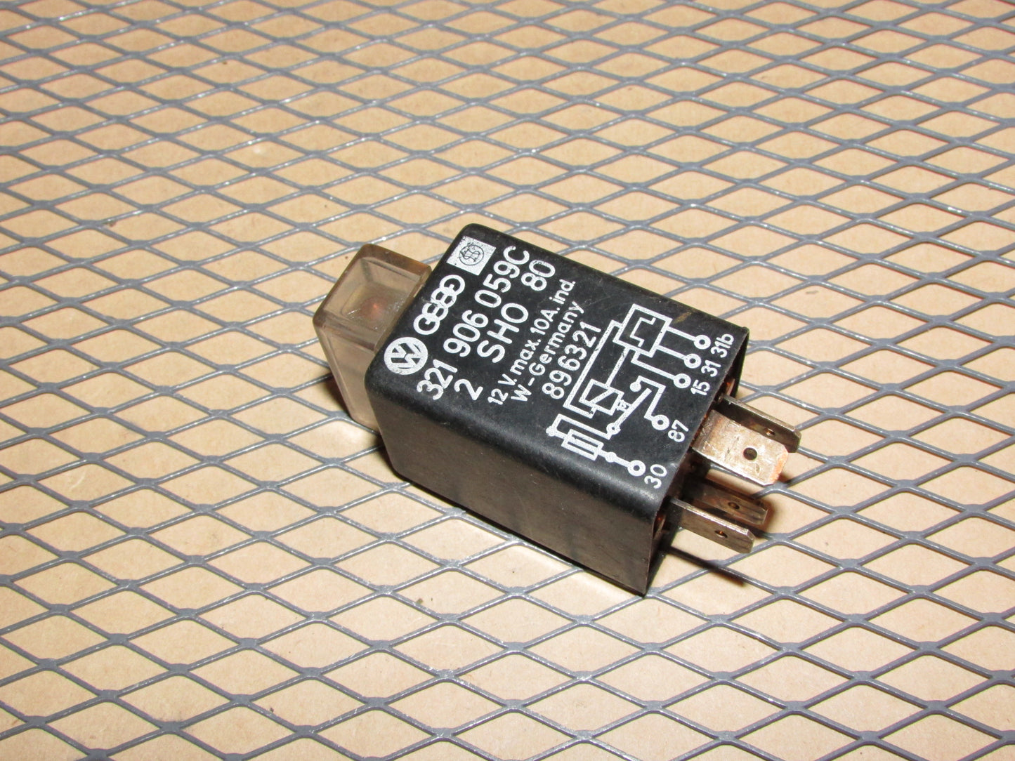 Audi & Volkswagen Relay 321 906 059 C