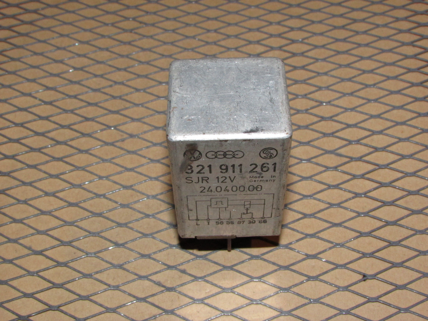 Audi & Volkswagen Relay 321 911 261