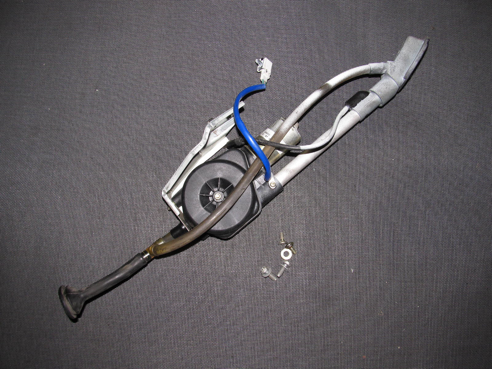 Genuine Nissan Power Antenna Mast Rod For 1984-1996 240SX, 300ZX, Maxima, Stanza - Part #28215-F6506 (New) 5 thumbnail image