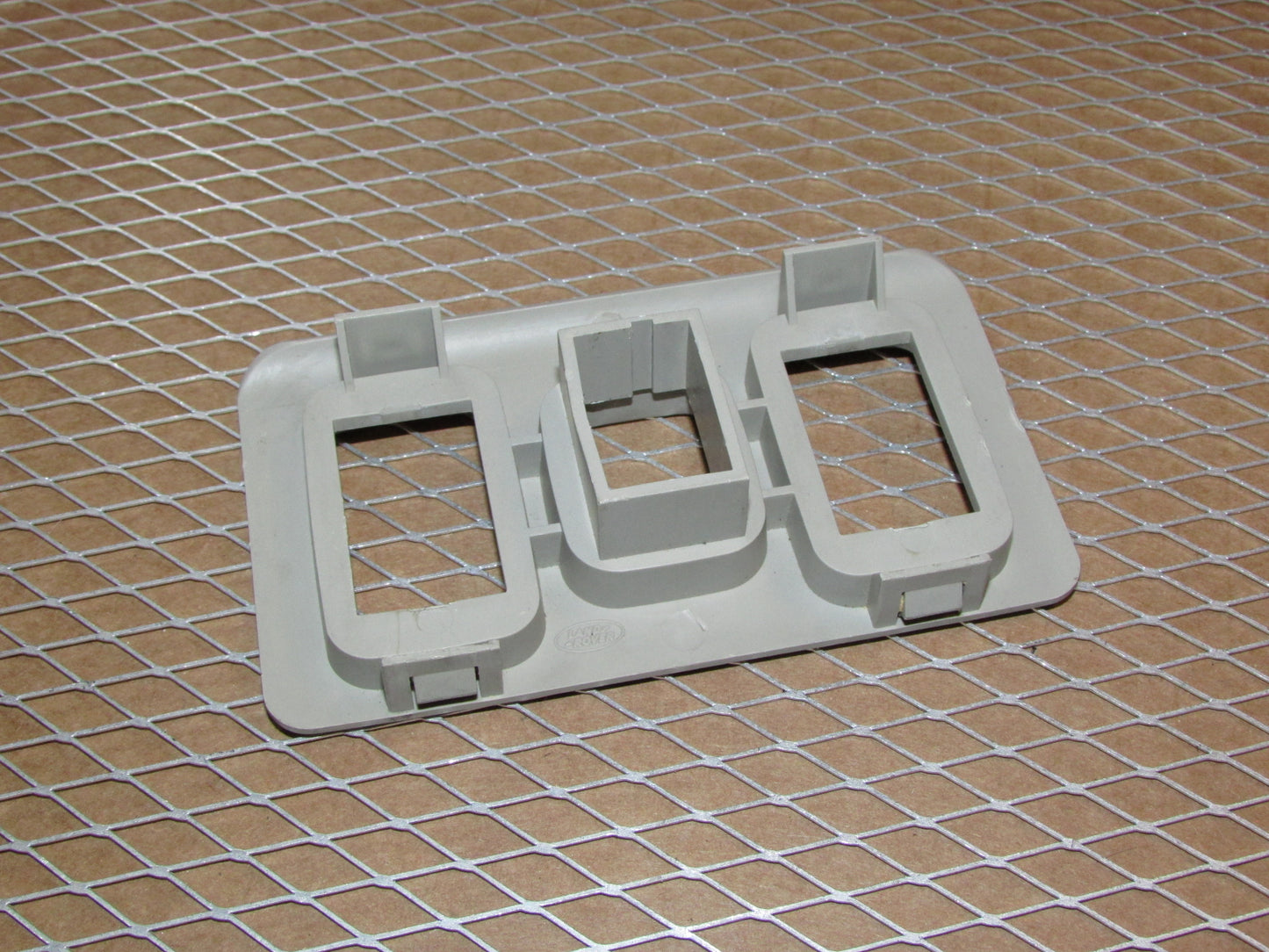 94-98 Land Rover Discovery 1 OEM Sunroof Moon Roof Switch Holder Bezel Trim