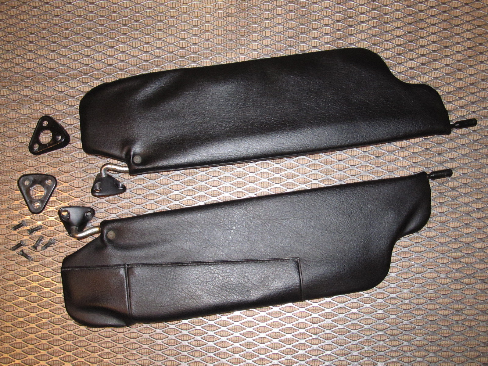 Sun様オーダー品 72 73 Datsun 240z OEM Sun Visor Set – Autopartone