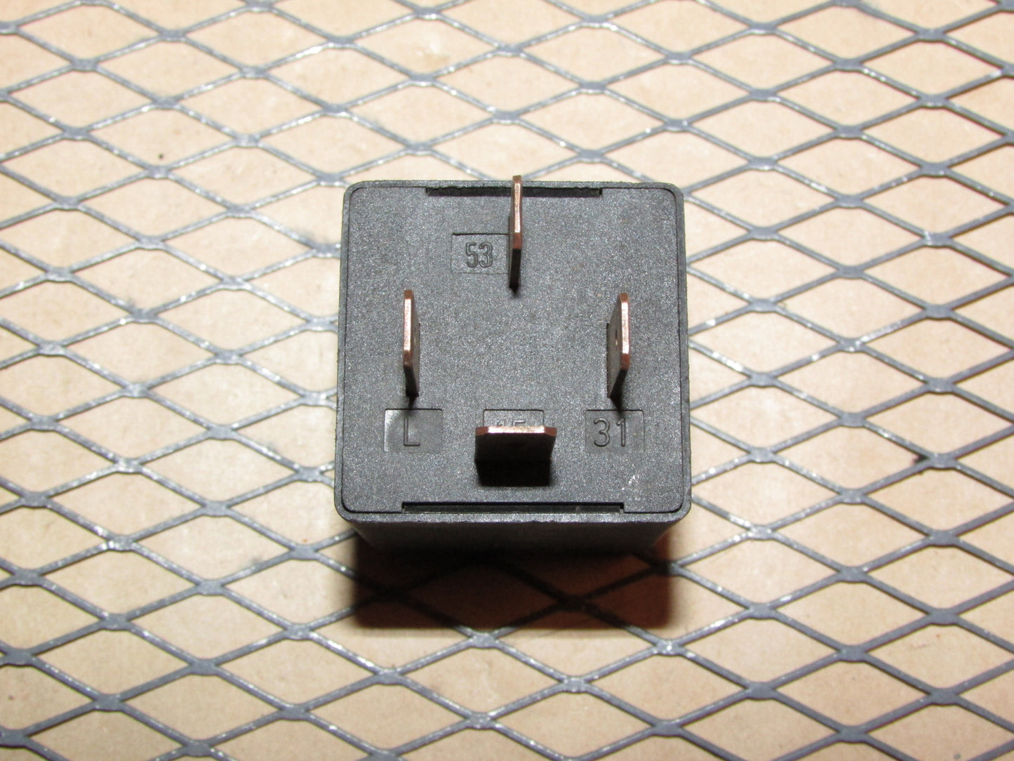 Audi & Volkswagen Relay (72) 191 955 529