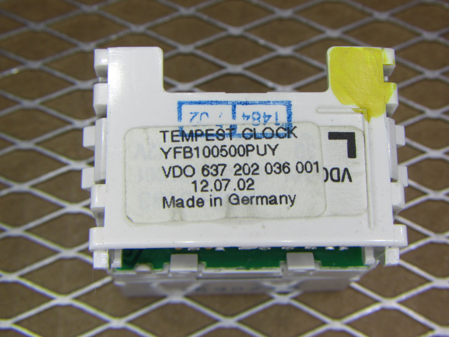 03 04 Land Rover Discovery 2 OEM Dash Clock