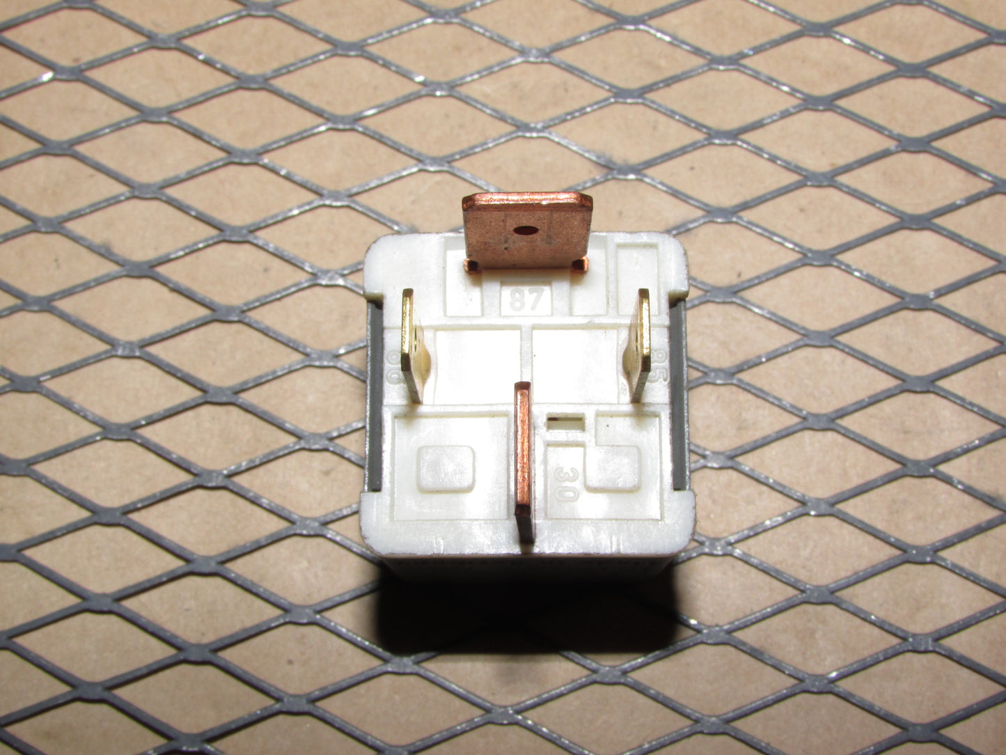 Audi & Volkswagen Relay (18) 191 937 503