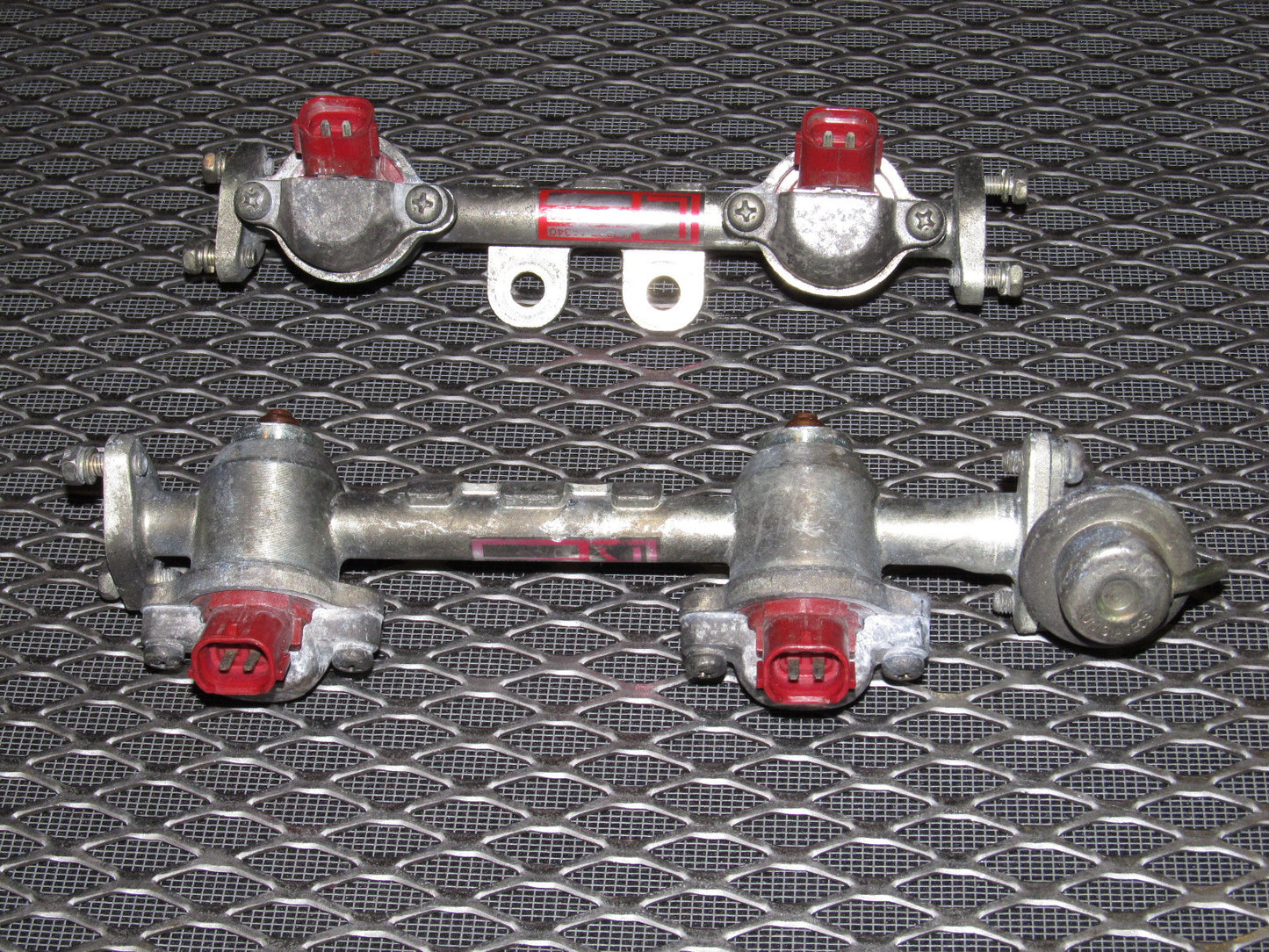 Subaru 2.5L OEM Fuel Rail & Injector