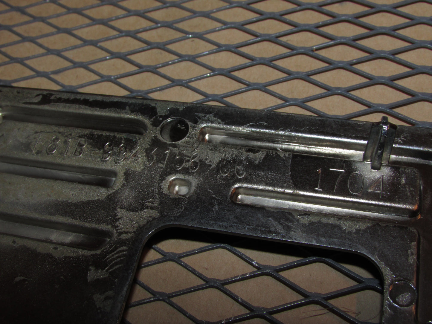 99 00 01 02 03 04 Ford F-350 OEM Front Fender Super Duty Emblem Badge