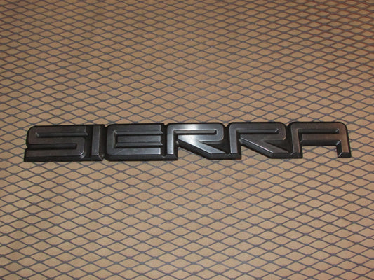 99 00 01 02 GMC Sierra OEM Rear Tailgate Sierra Emblem Badge