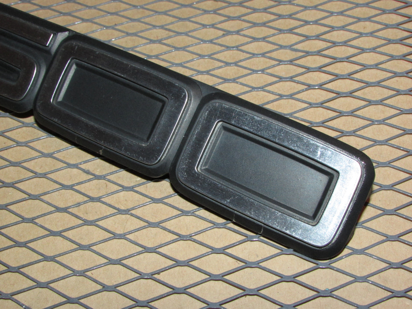 95 96 97 98 Chevrolet Silverado 1500 OEM Front Door Emblem Badge