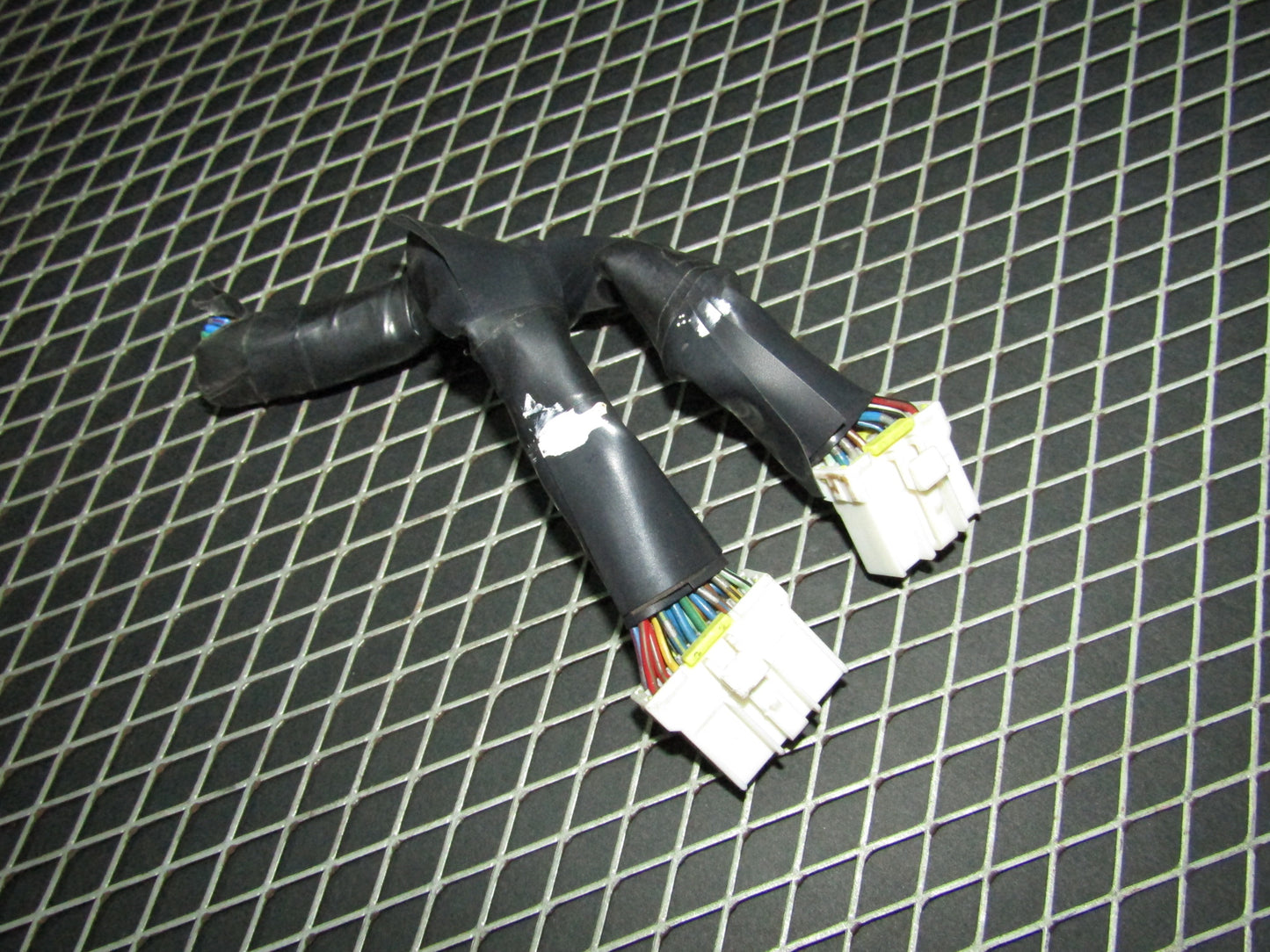 94 95 96 97 Mitsubishi 3000GT OEM ETACS Computer Module Pigtail Harness