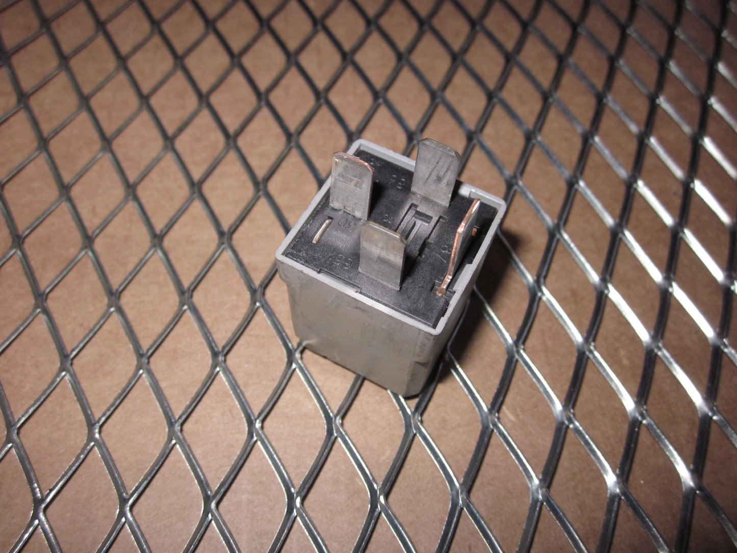 Ford Relay 4F1T-14B192-BA / H8QTB