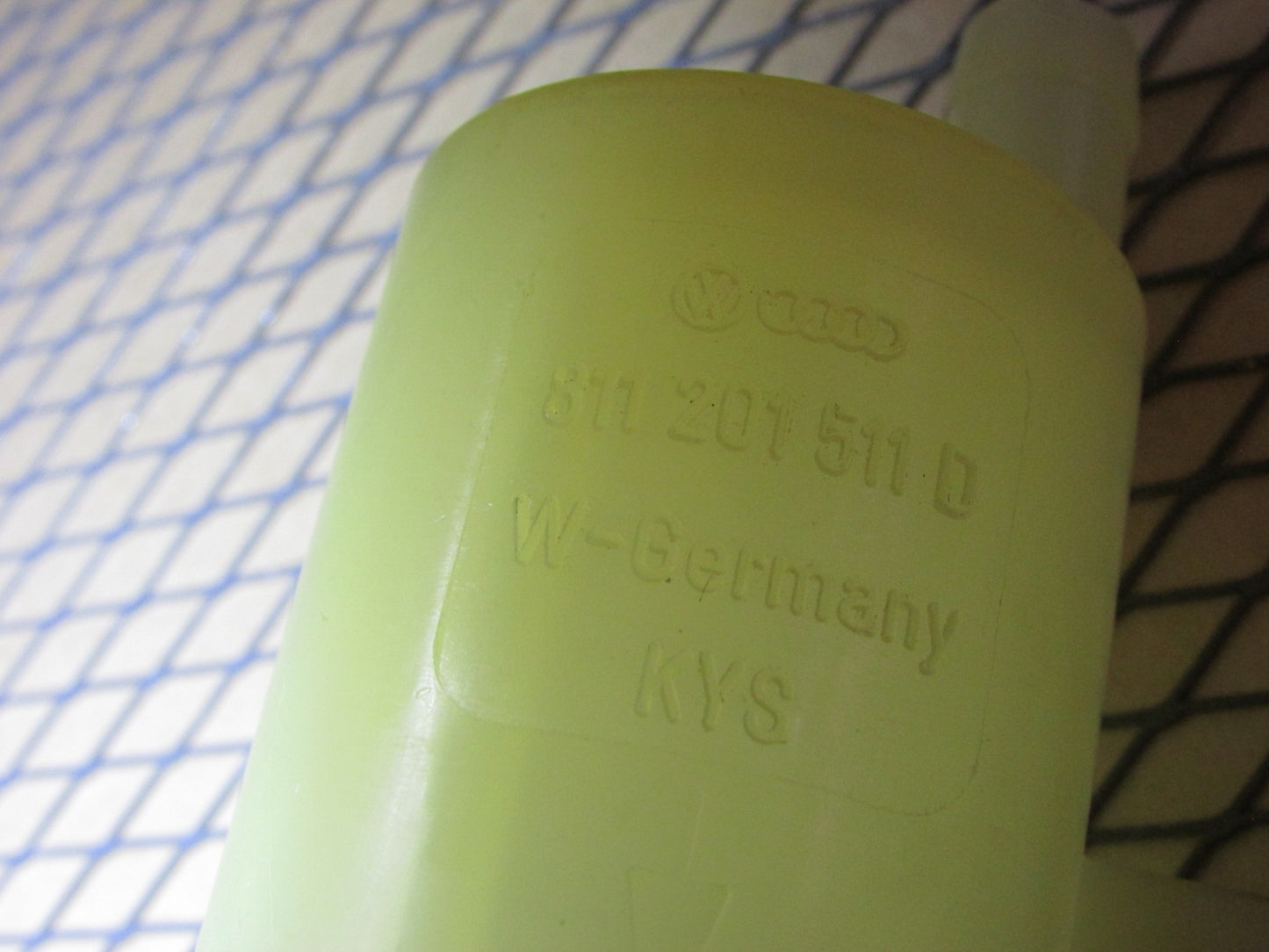 84 85 86 87 Audi 4000 OEM Fuel Filter Holder Canister Tank