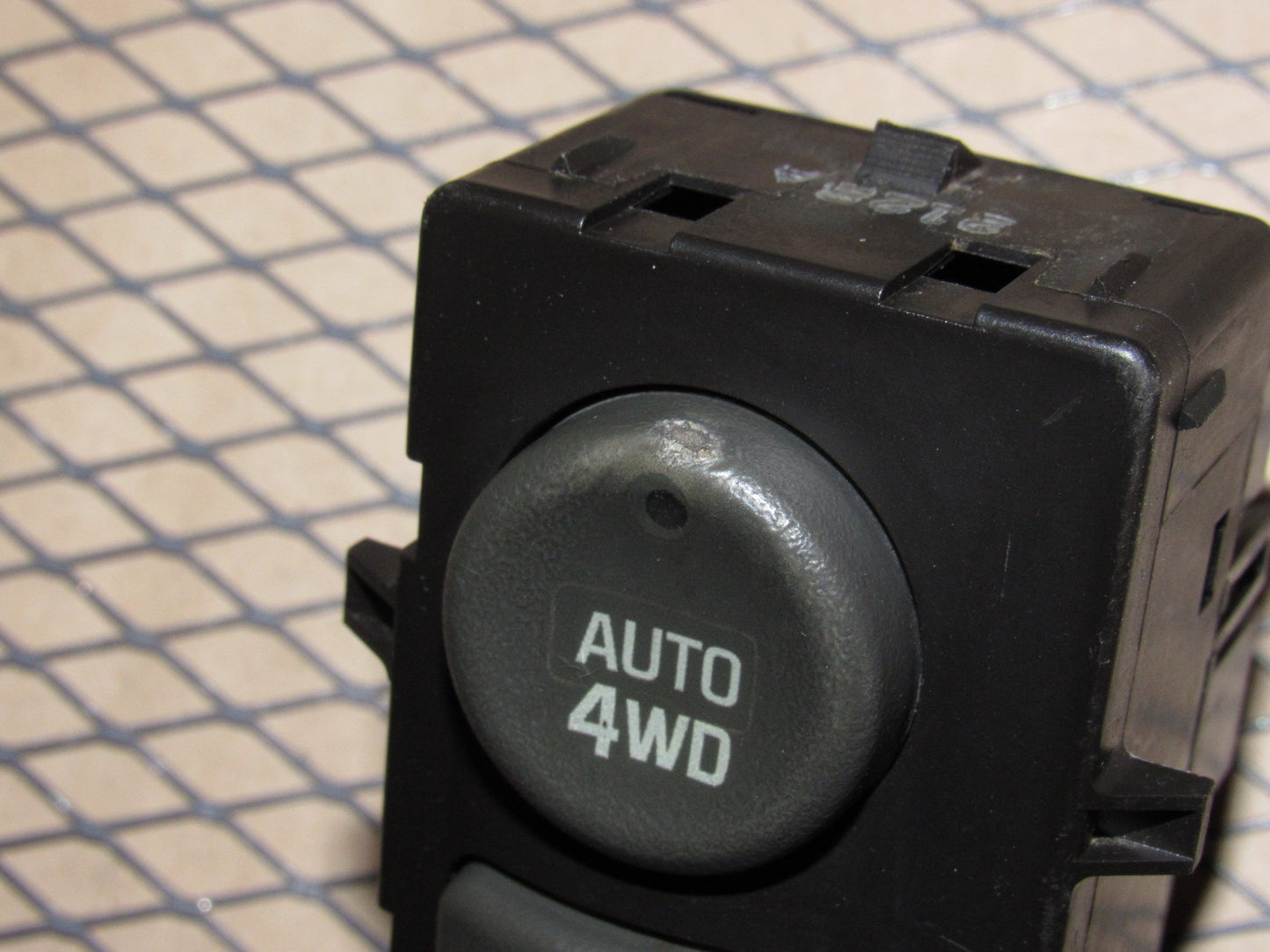 99 00 01 02 Chevrolet Silverado OEM Auto 4WD 2WD Transfer Case Switch