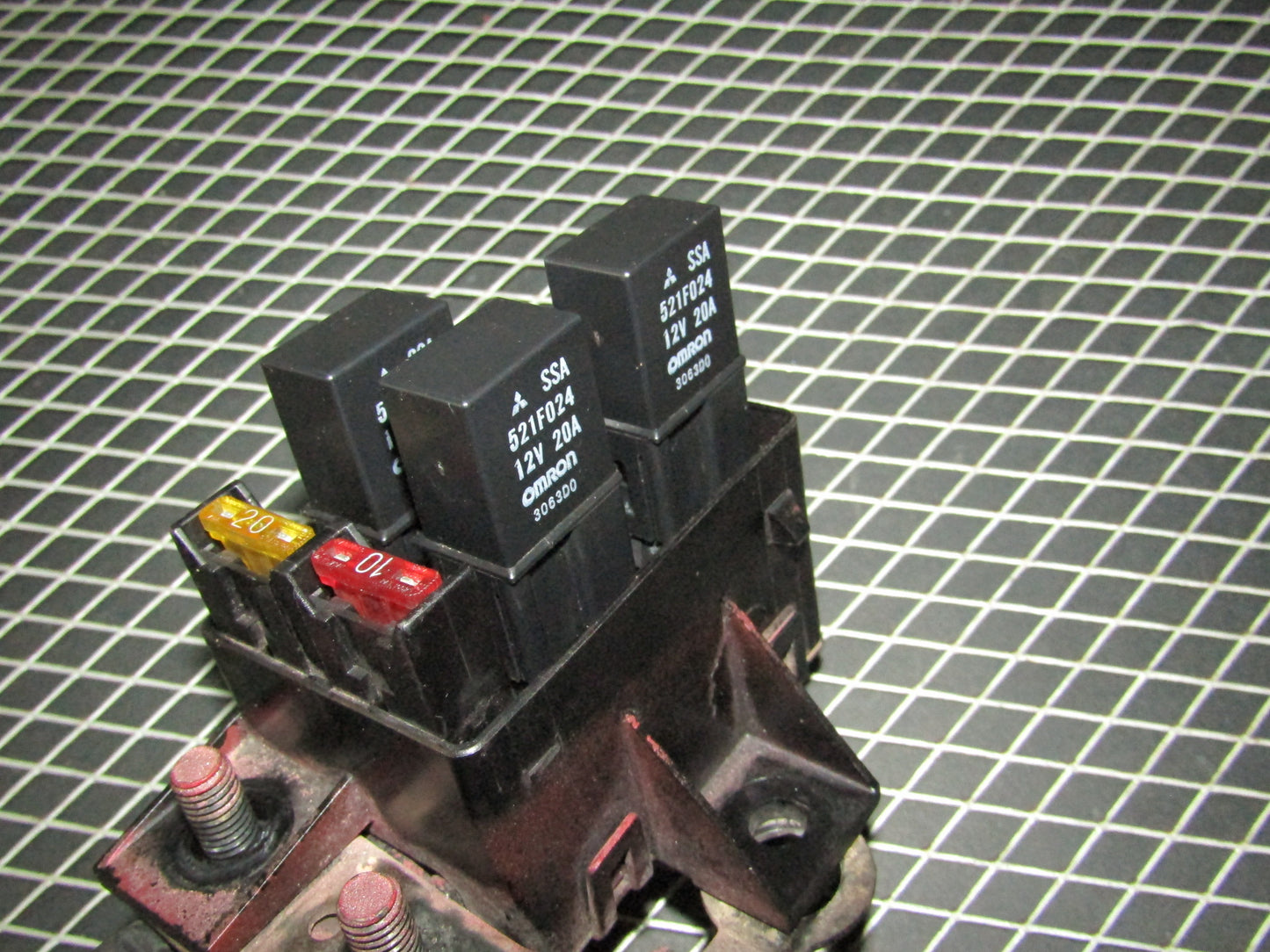 94 95 96 97 Mitsubishi 3000GT OEM Relay 521F024 12V 20A