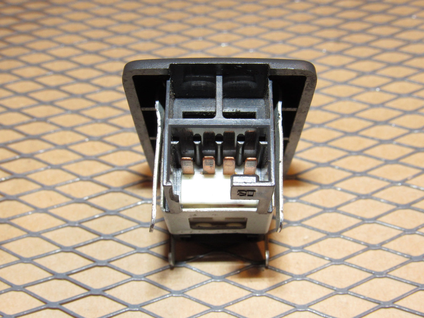 88 89 Toyota Corolla OEM Front Power Door Lock Switch