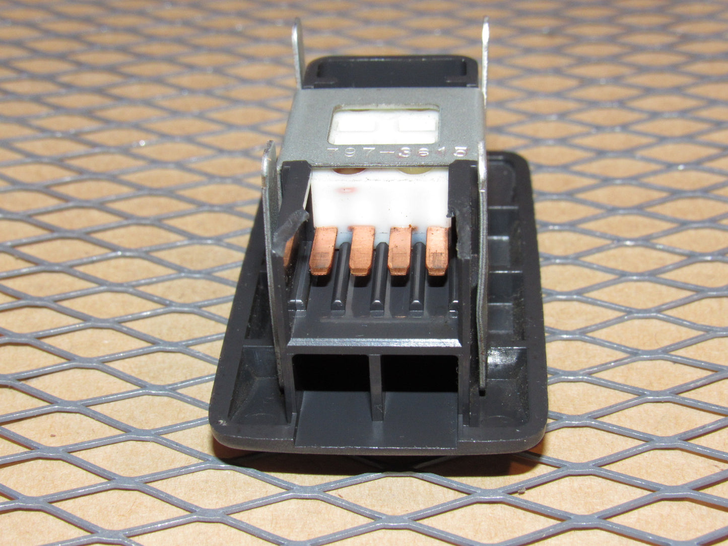 88 89 Toyota Corolla OEM Front Power Door Lock Switch