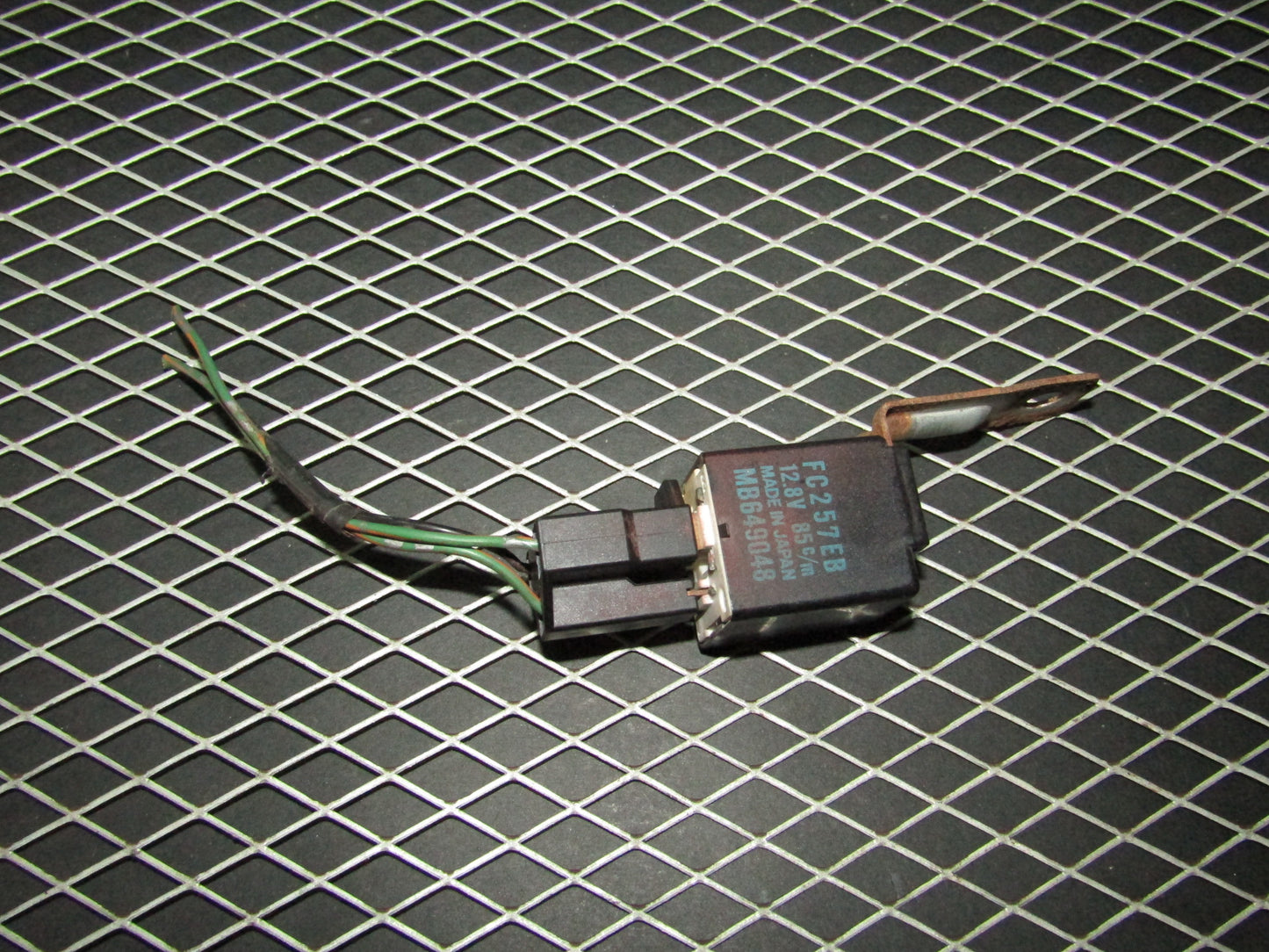 94 95 96 97 Mitsubishi 3000GT OEM Flasher Relay 166500-0410