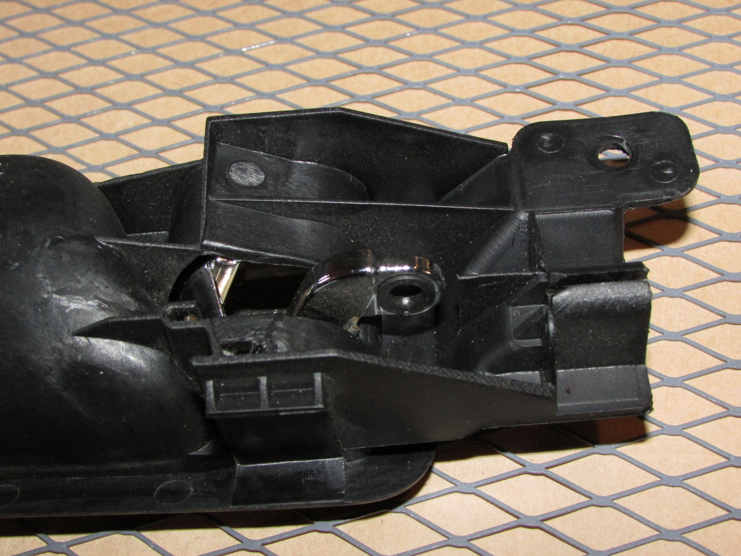 99 00 01 02 03 04 05 Volkswagen Jetta OEM Rear Interior Door Handle - Right