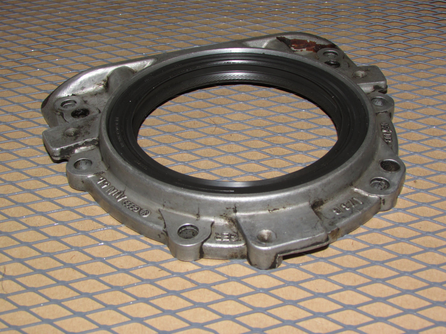 85 86 87 Audi 4000 OEM Engine Crankshaft Rear Main Seal & Housing