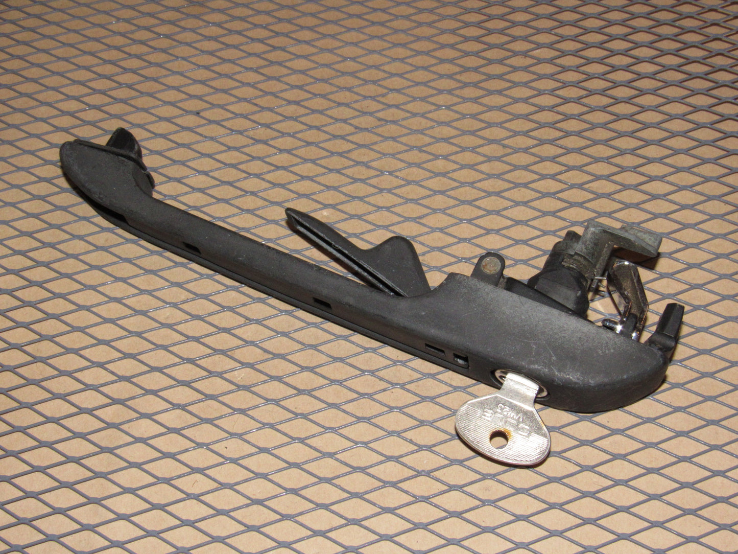 85 86 87 88 89 90 91 92 Volkswagen Golf OEM Exterior Door Handle - Right