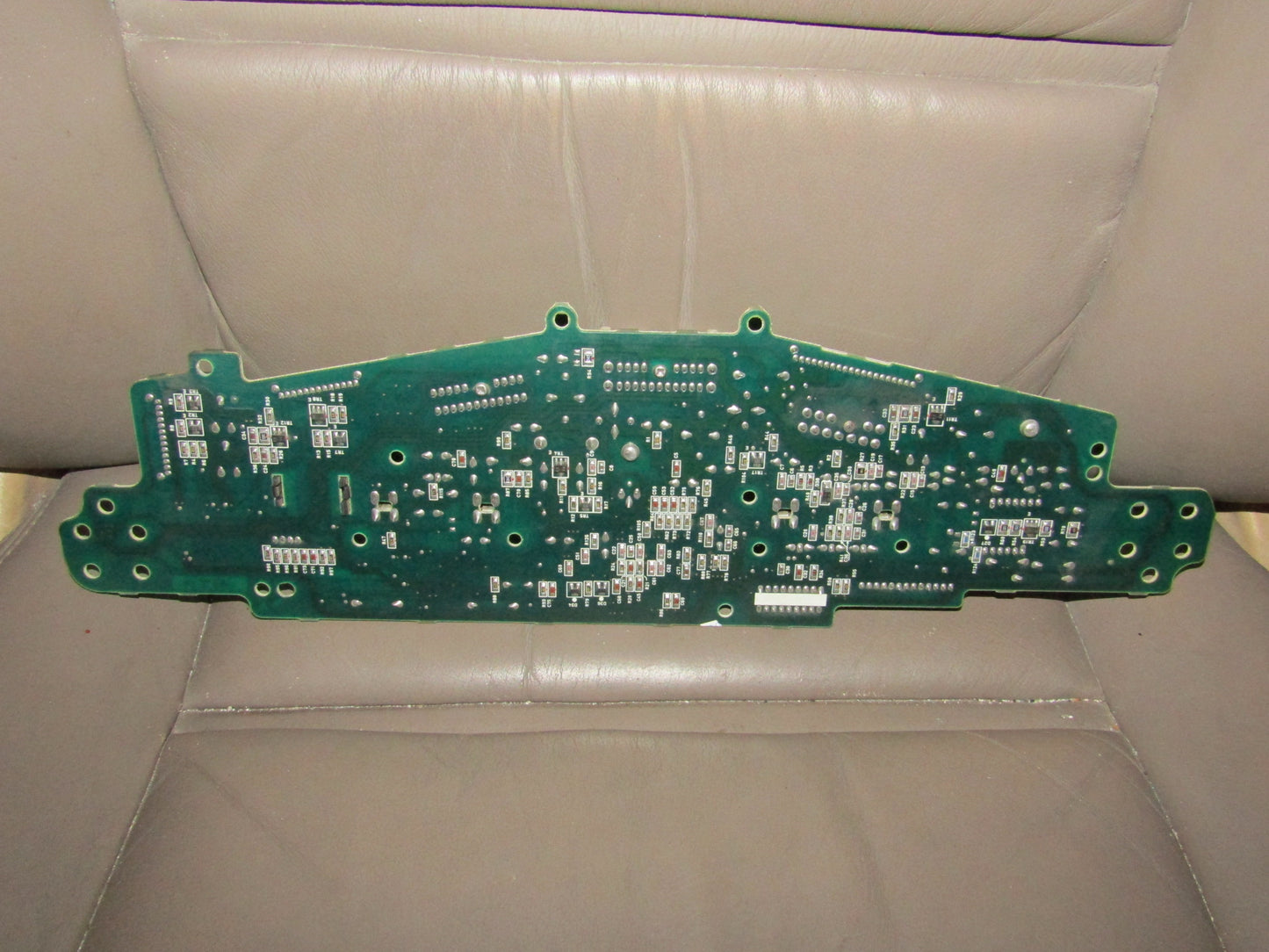92 93 Lexus ES300 OEM Instrument Cluster Speedometer Circuit Board