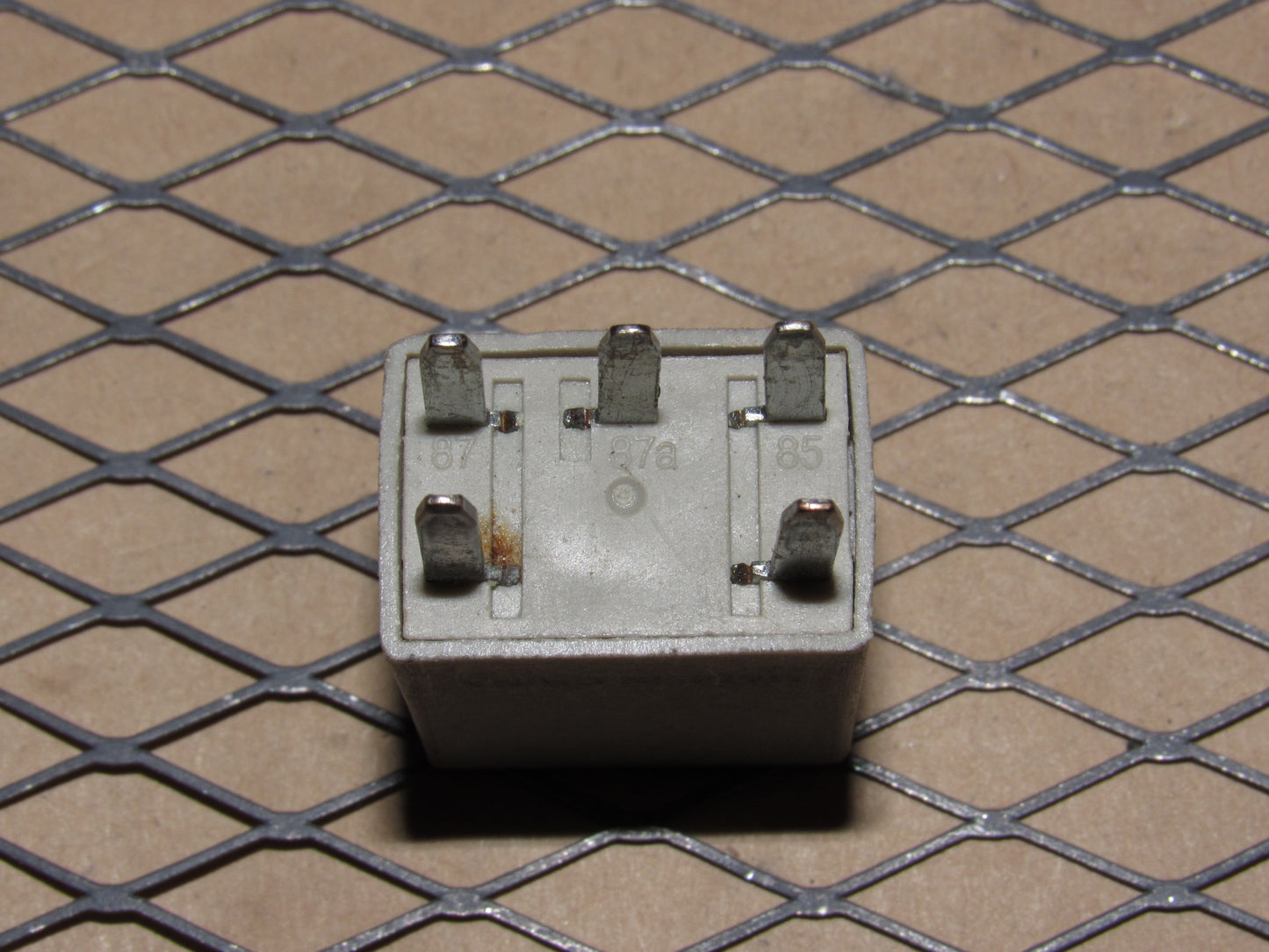 Universal Relay 1011 SH106G - 5 Prongs