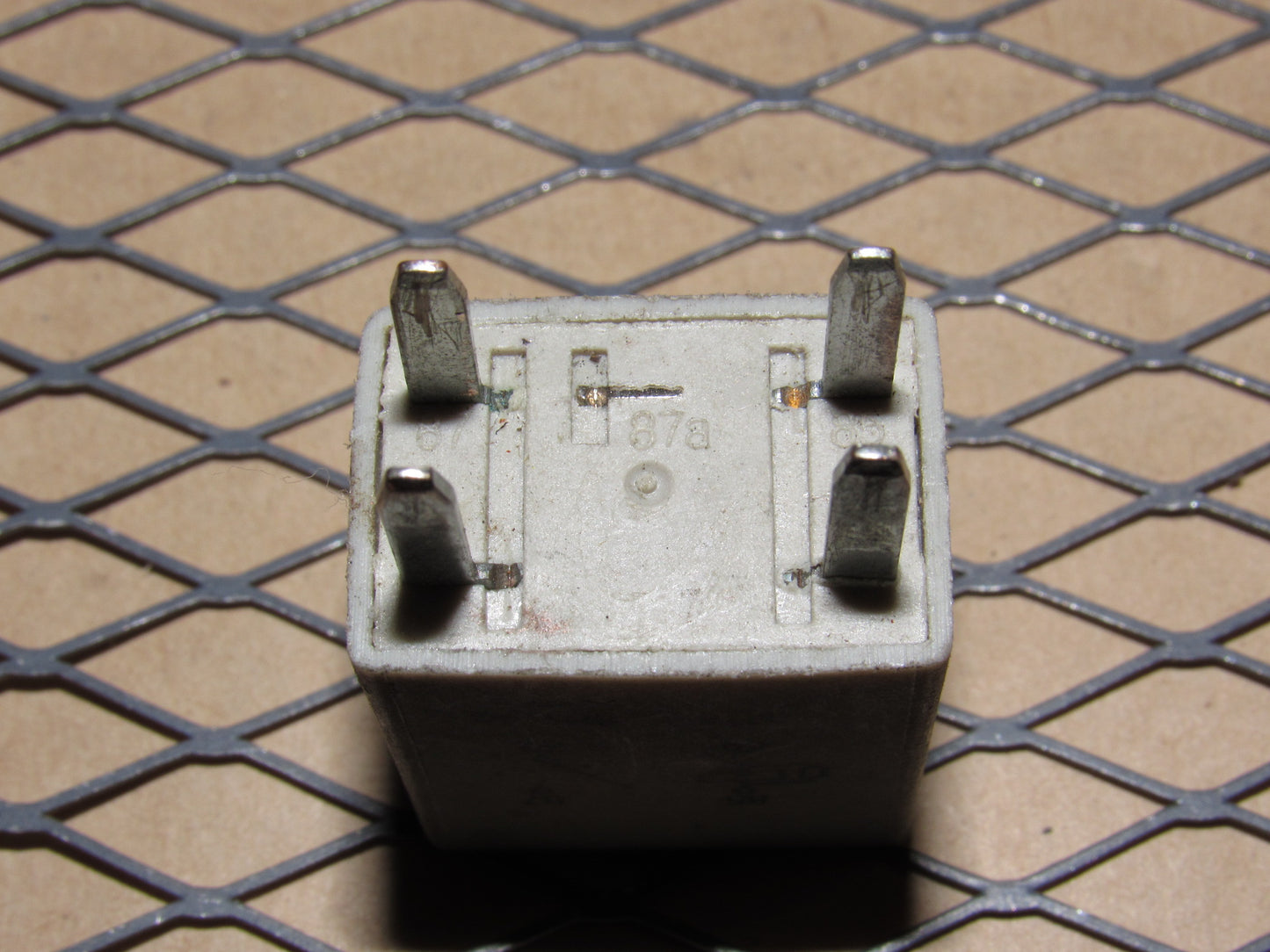 Universal Relay 0611 SH110G - 4 Prongs