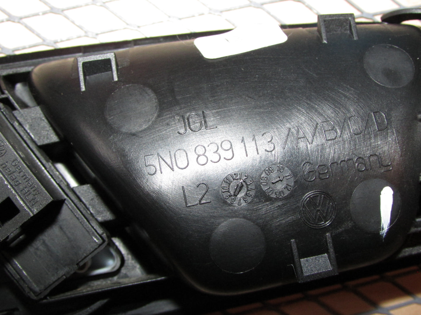 09-16 Volkswagen Tiguan OEM Rear Interior Door Handle - Left