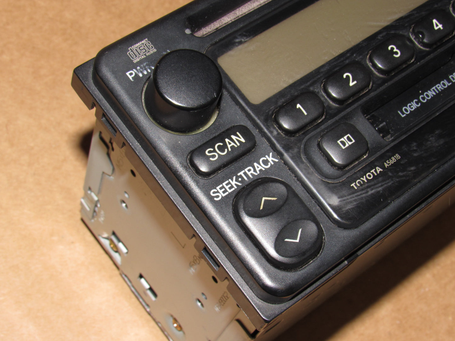 01 02 03 Toyota Rav4 OEM Stereo AM FM Radio CD & Cassette Player Unit