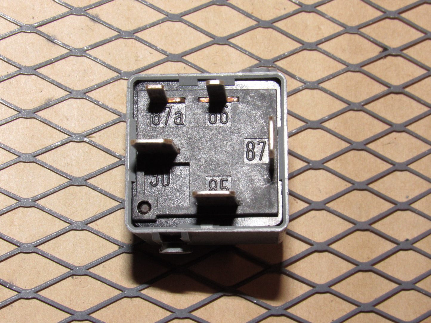 BMW ABS Relay V23134-B57-X152 / 61.36-1393 403