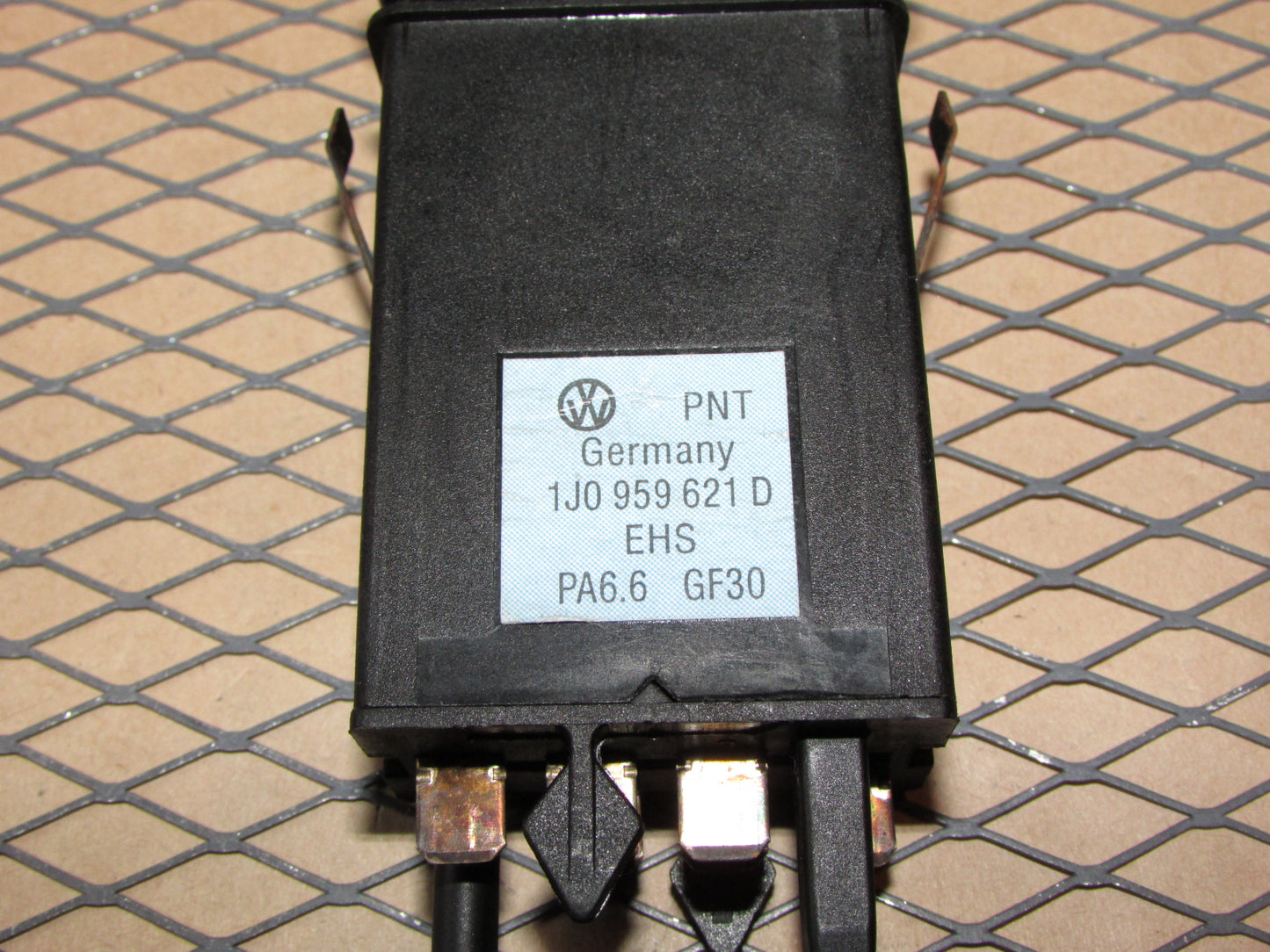 99 00 01 02 03 04 05 Volkswagen Jetta OEM Rear Defroster Switch