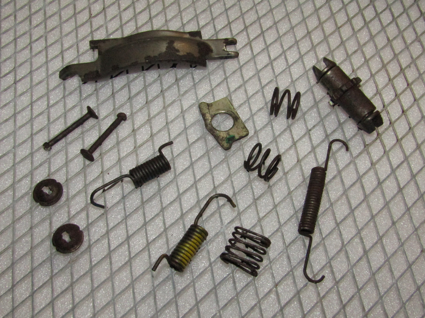 94 95 96 Mitsubishi 3000GT OEM Rear Drum Brake Hardware - Right