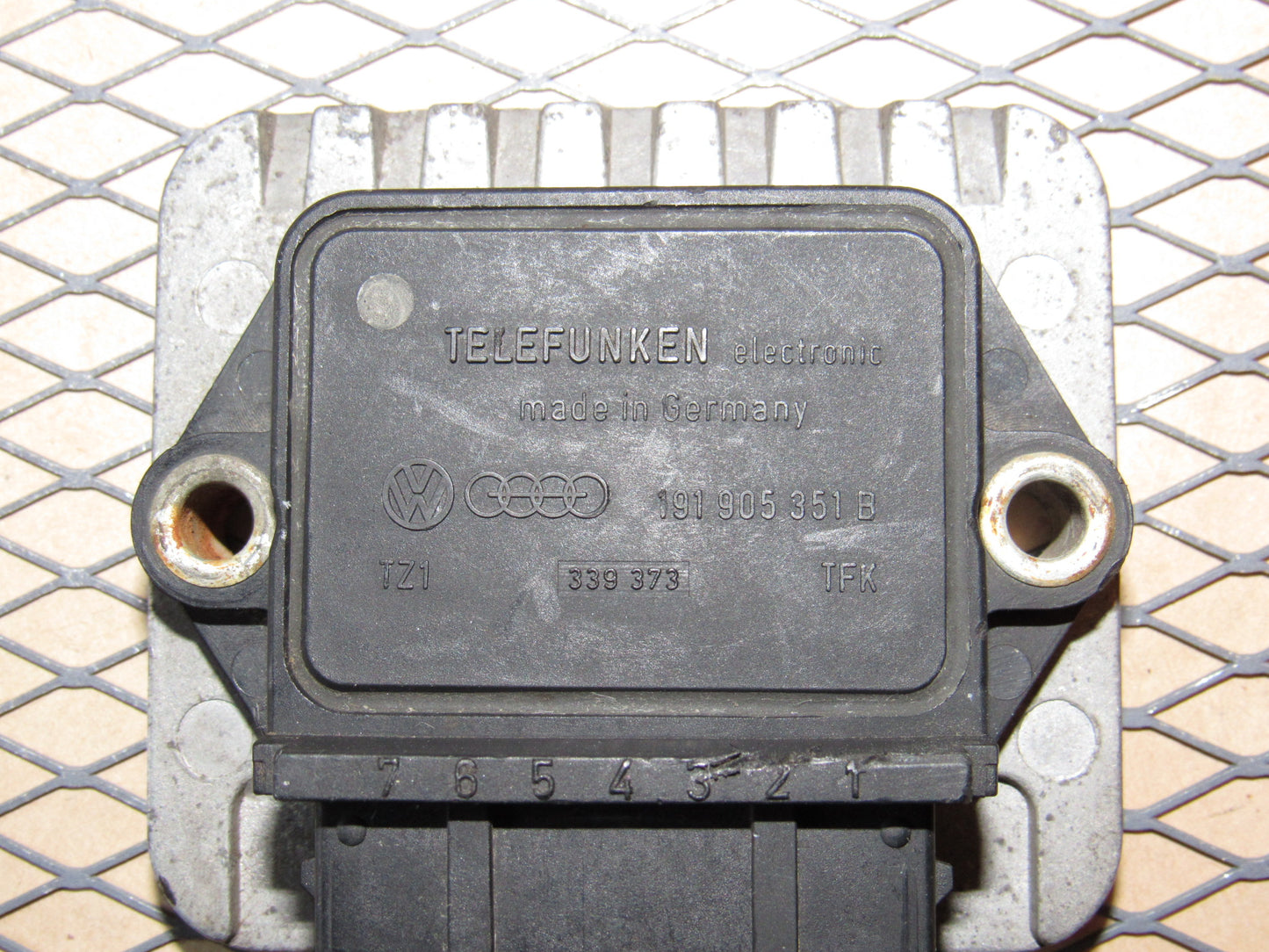 84 85 86 87 Audi 4000 OEM Ignition Control Module Igniter