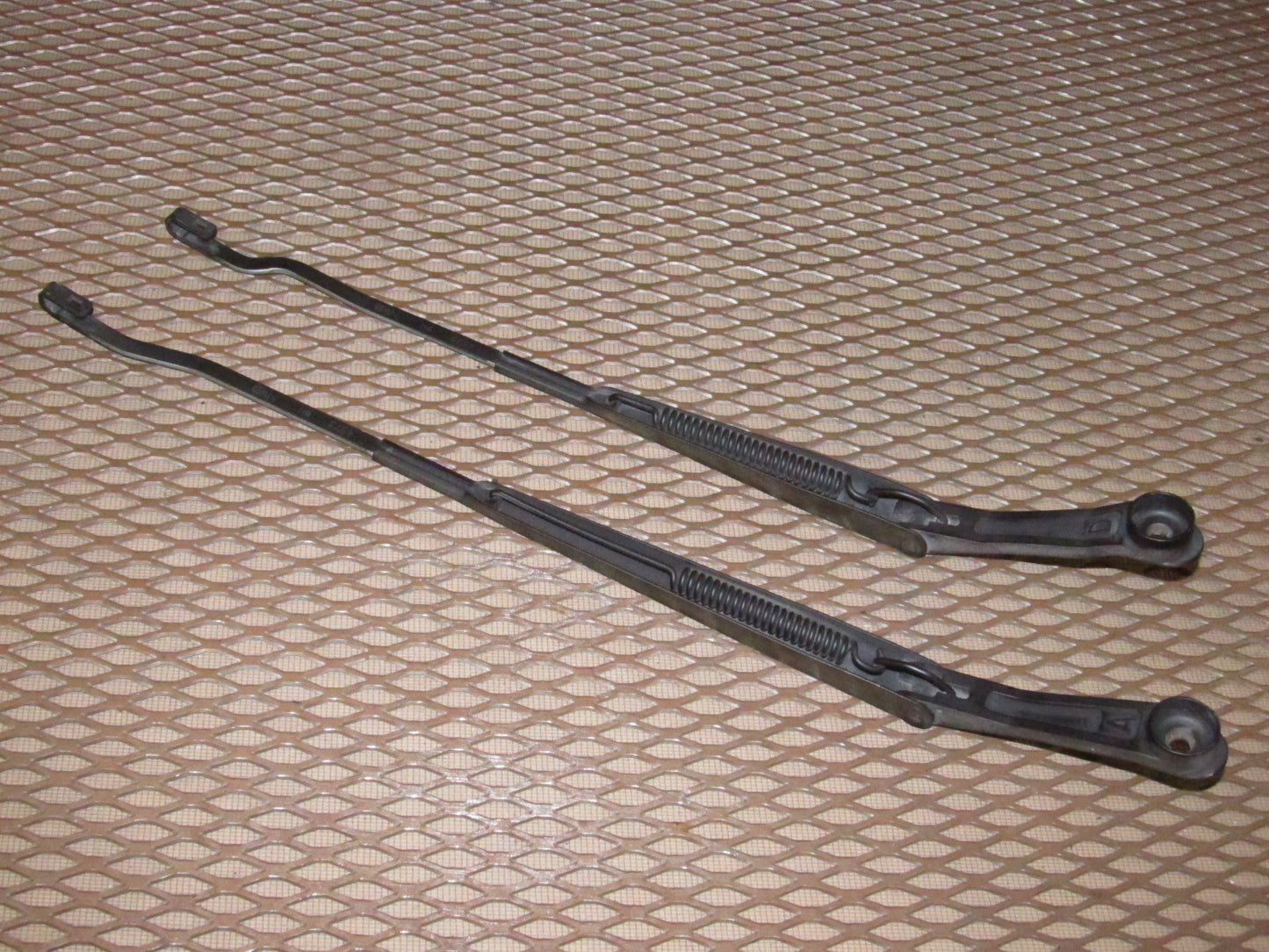 94 95 96 97 Mitsubishi 3000GT OEM Front Wiper Arm - Set