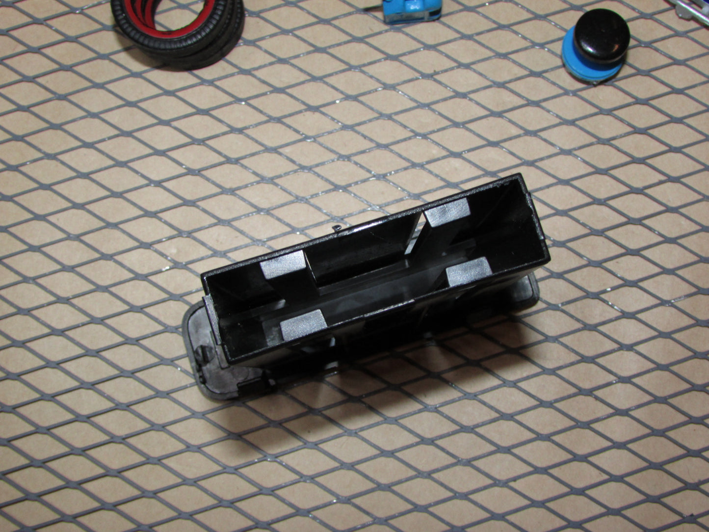 09-16 Volkswagen Tiguan OEM Dash Center Bezel Cover Air Vent Trim