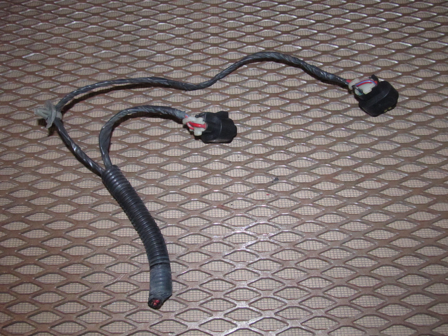 94 95 96 97 Mitsubishi 3000GT OEM Headlight Pigtail Harness - Right