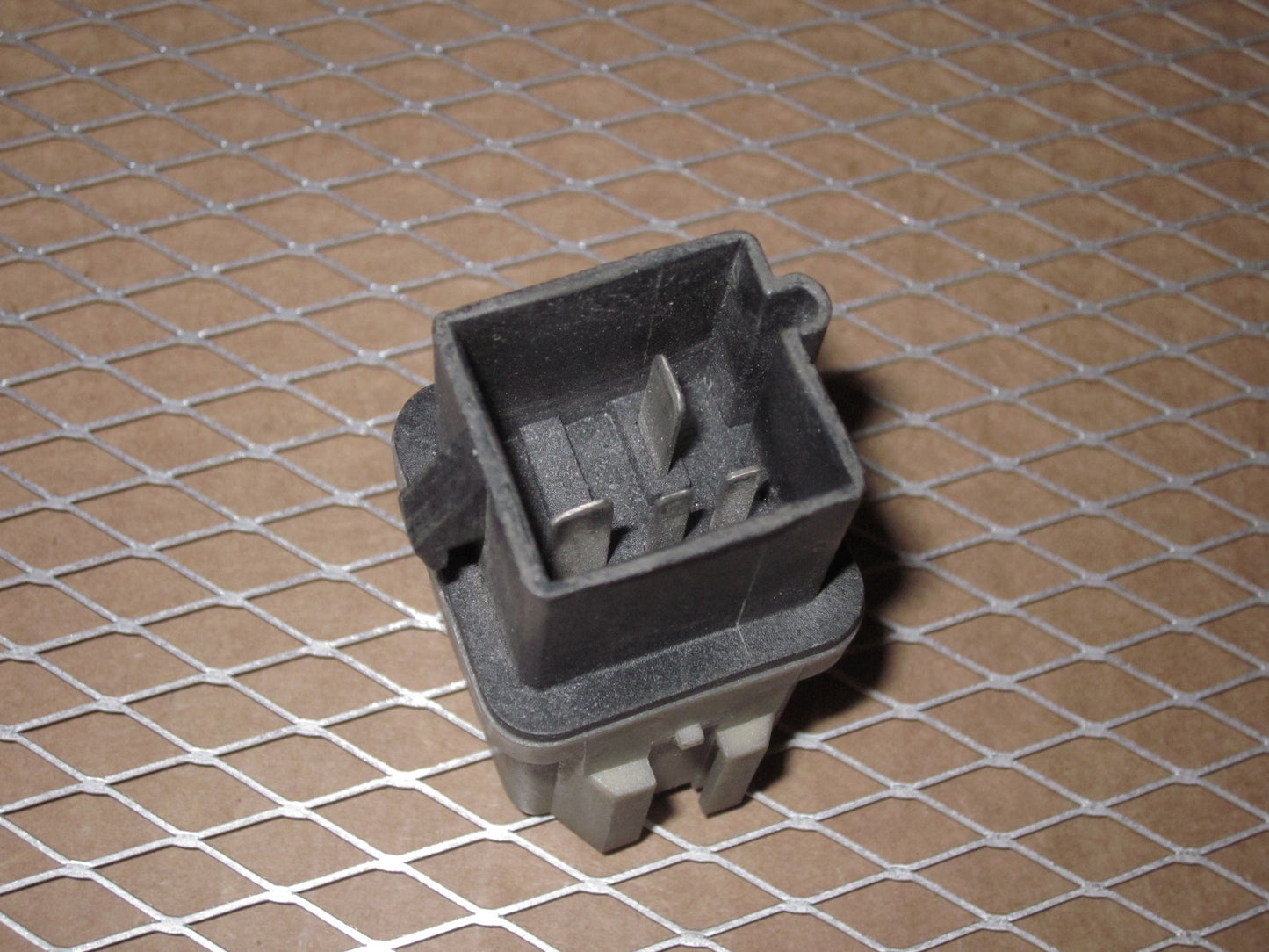 Ford Upshift Relay E6EB 7G080 BA