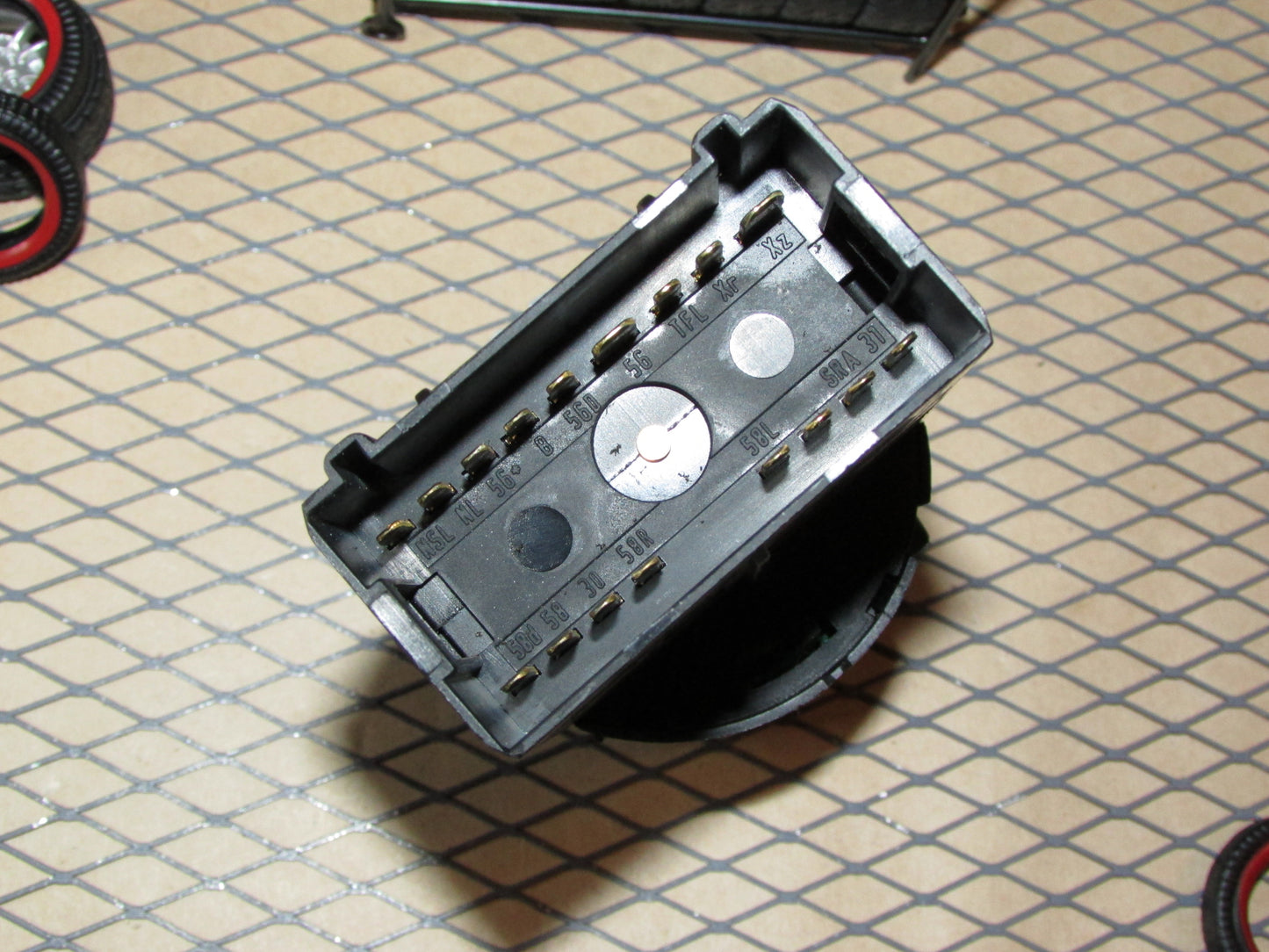 99 00 01 02 03 04 05 Volkswagen Passat OEM Headlight Switch