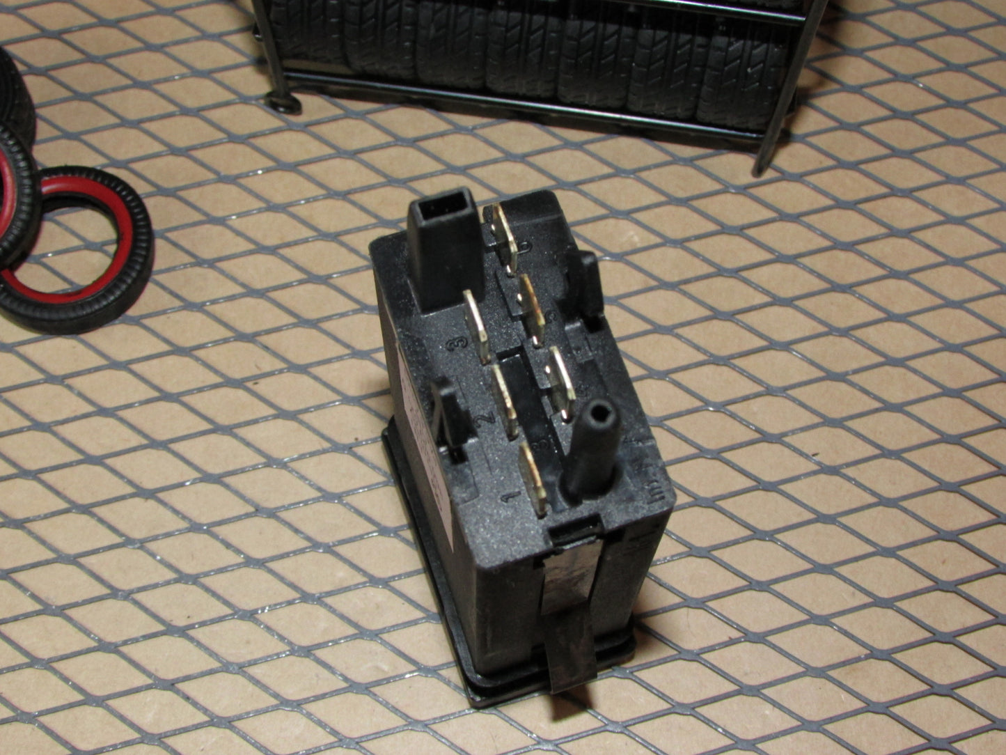 99 00 01 02 03 04 05 Volkswagen Passat OEM Rear Defroster Switch