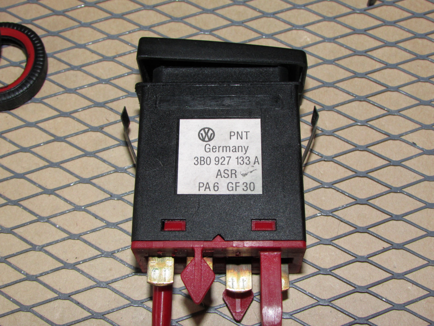 99 00 01 02 03 04 05 Volkswagen Passat OEM Anti Slip Regulator ASR Traction Switch