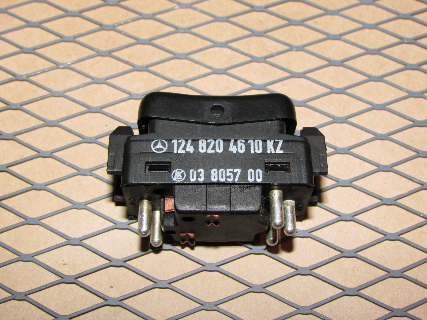 86 87 88 89 90 91 92 93 Mercedes Benz 300E OEM Console Window Switch - Left