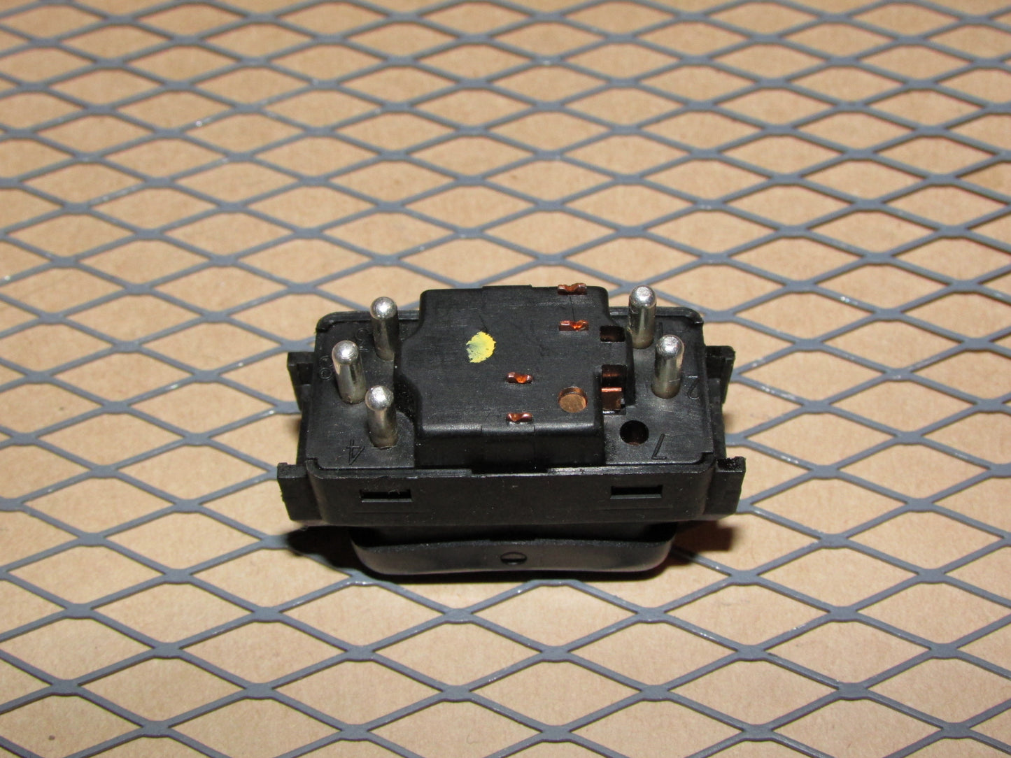 86 87 88 89 90 91 92 93 Mercedes Benz 300E OEM Console Window Switch - Right